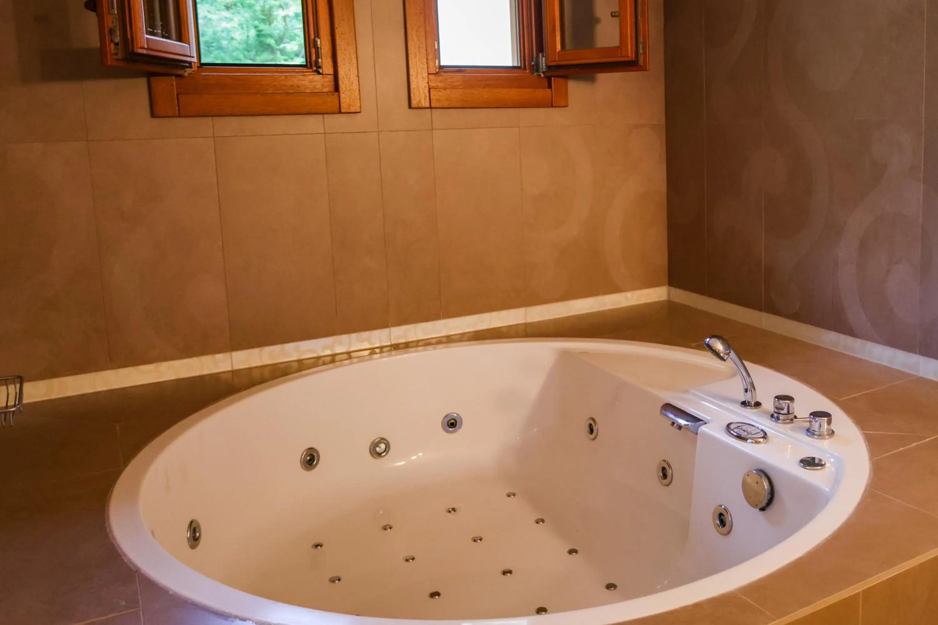 Bathroom in Kanapitsa Mare Hotel