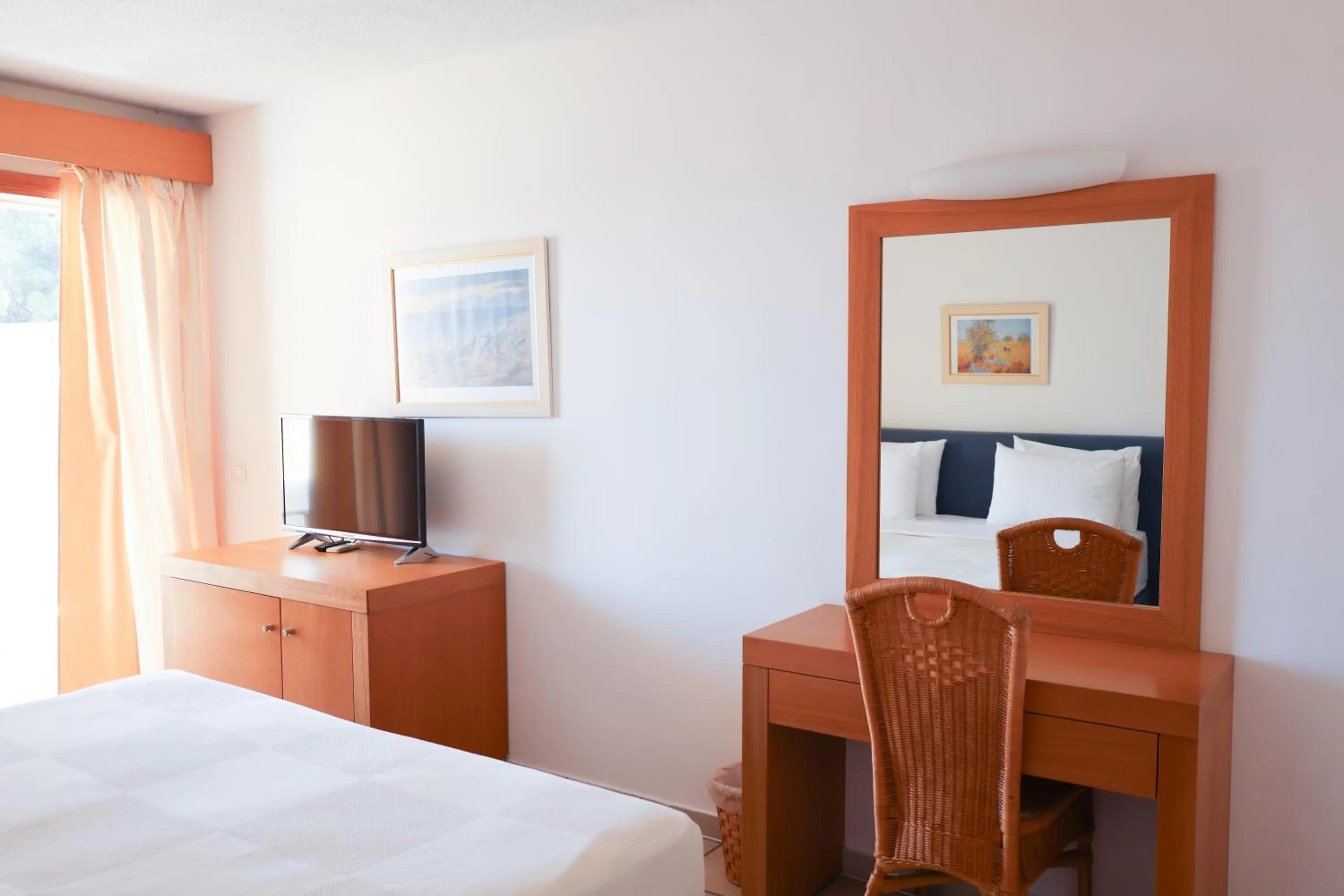 Bedroom in Kanapitsa Mare Hotel