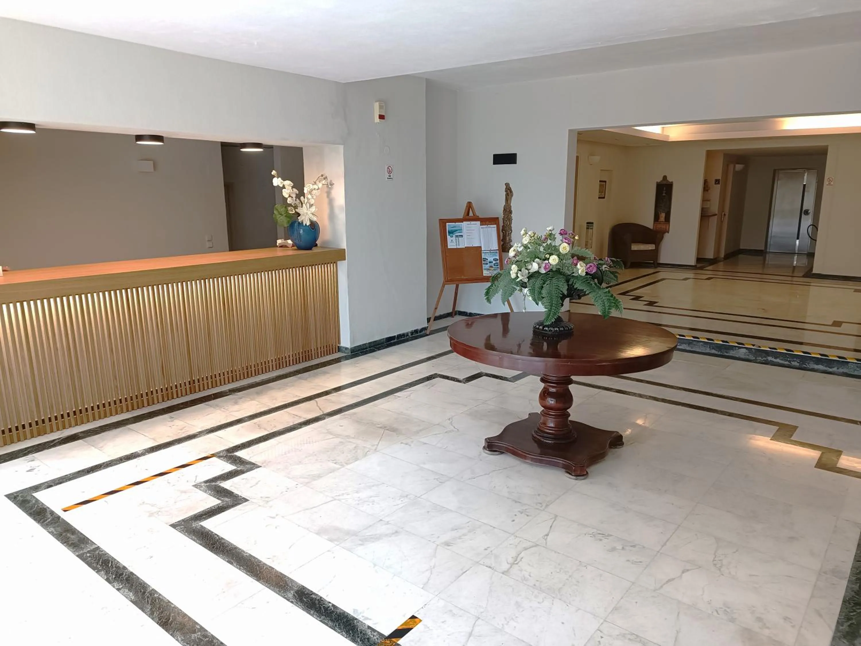 Property building in Kanapitsa Mare Hotel