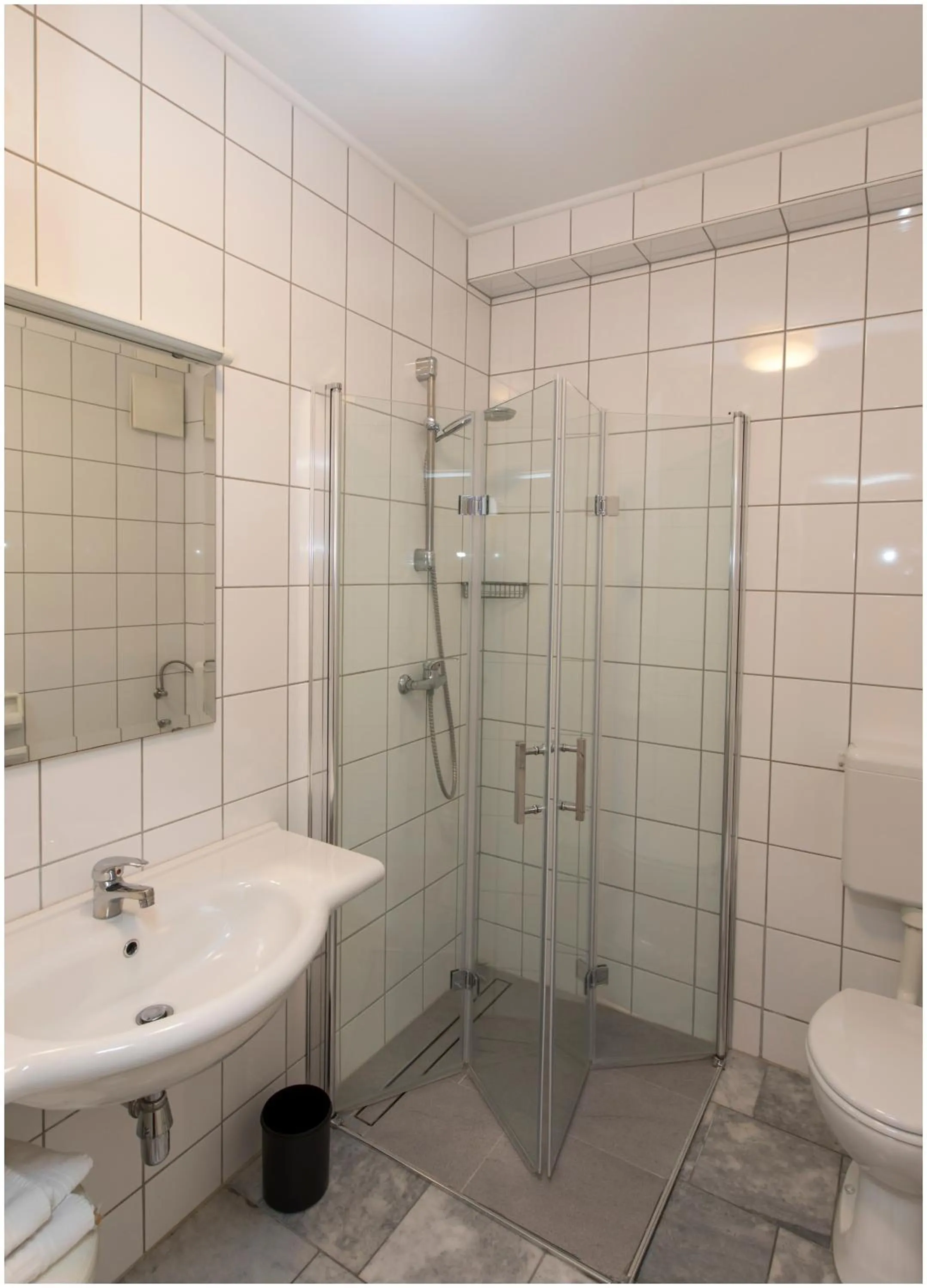 Bathroom in Hotel Gratkorn - "Bed & Breakfast"