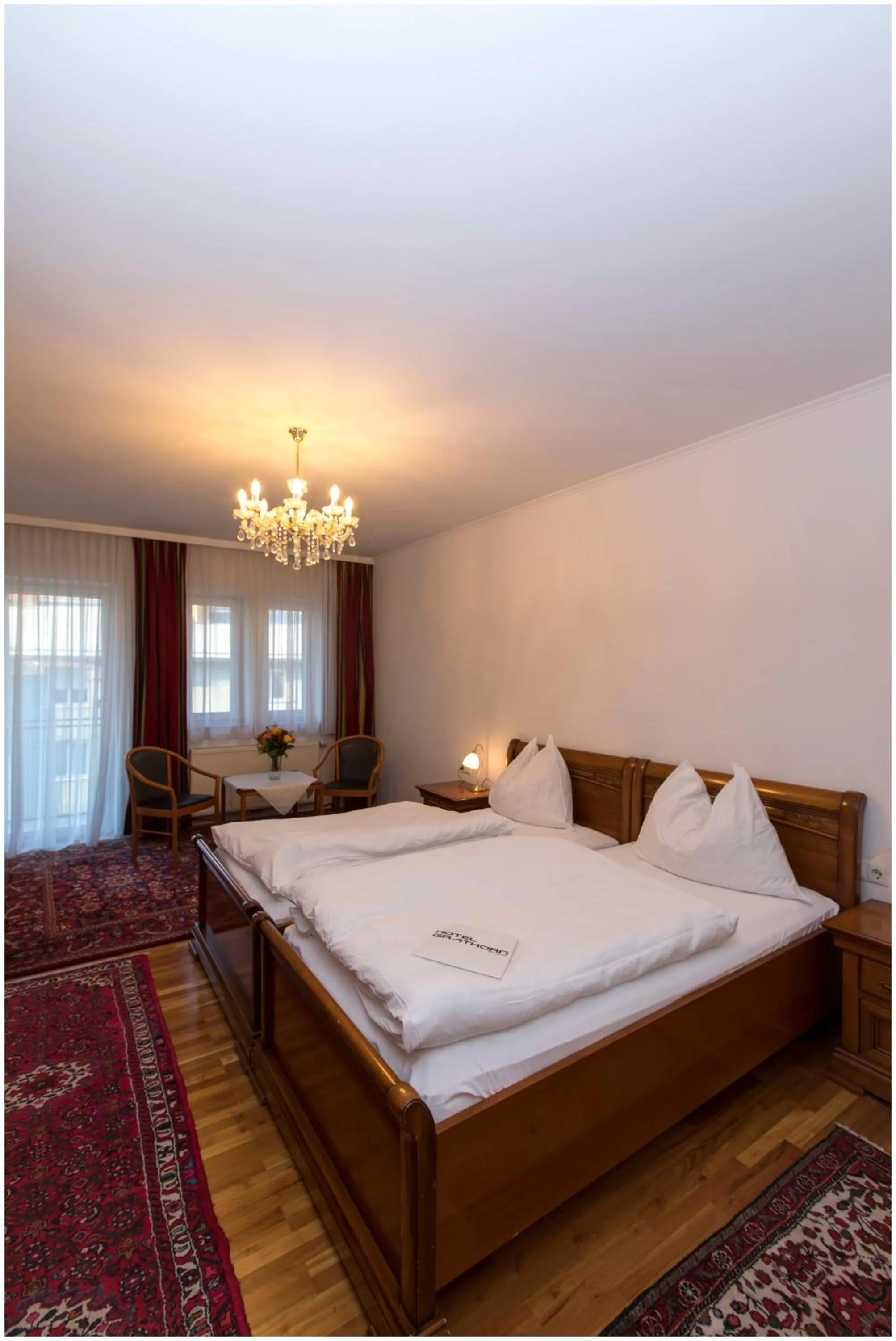 Photo of the whole room, Bed in Hotel Gratkorn - "Bed & Breakfast"