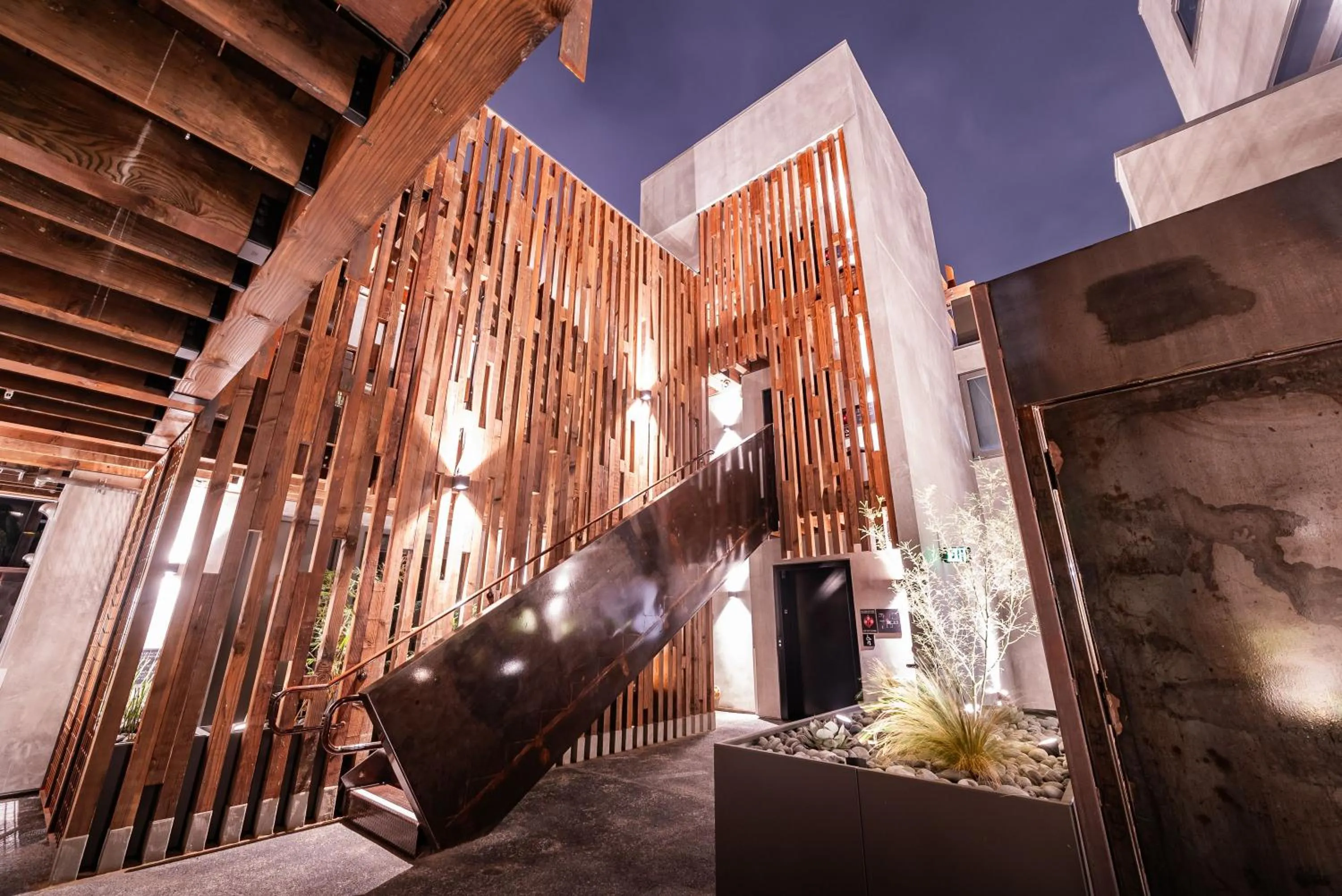 City24 Condo Hotel Little Italy Mission Hills