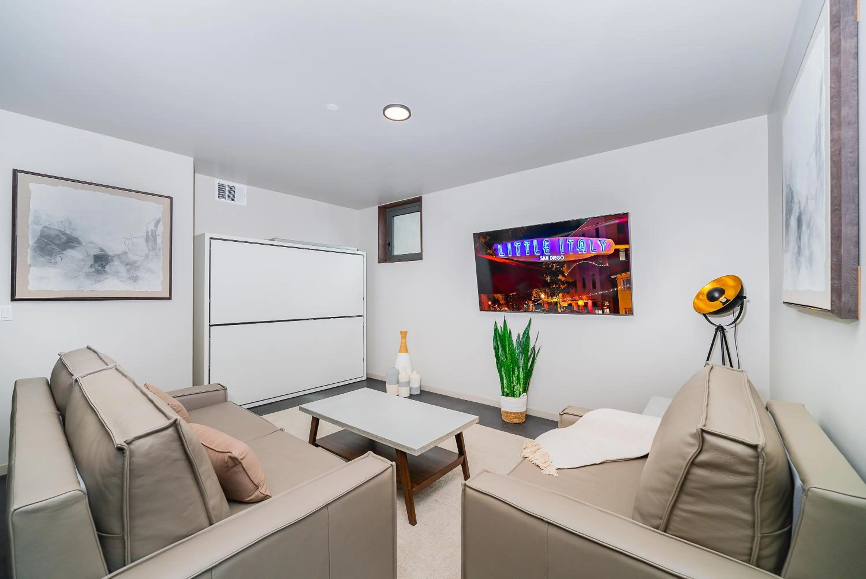 City24 Condo Hotel Little Italy Mission Hills