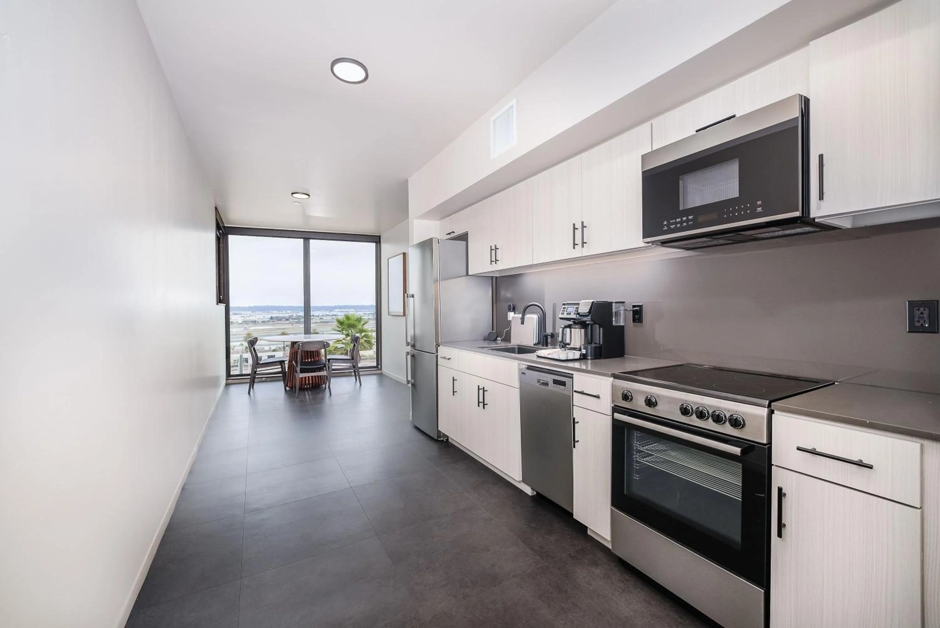 City24 Condo Hotel Little Italy Mission Hills