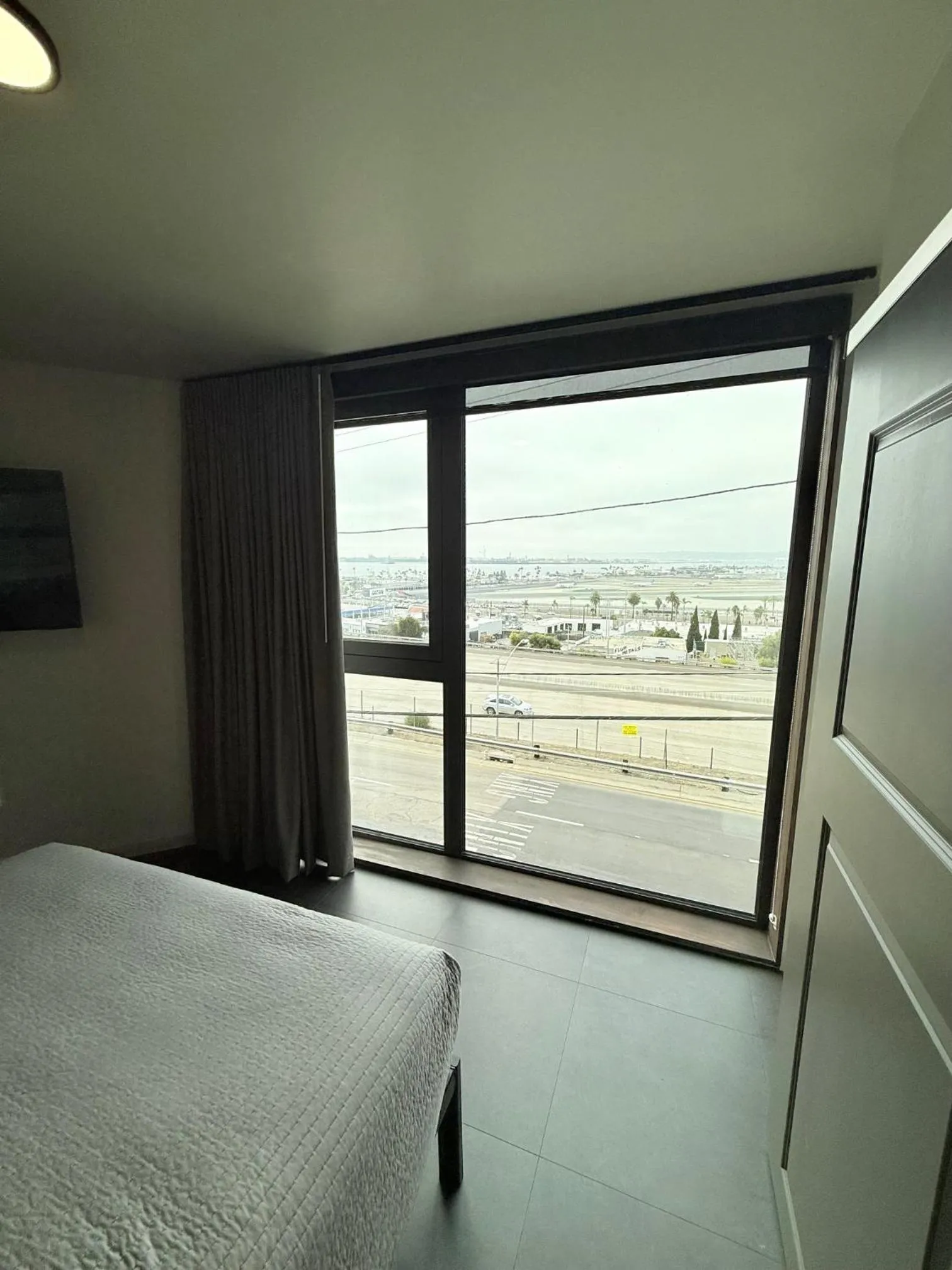 Bed in City24 Condo Hotel Little Italy Mission Hills