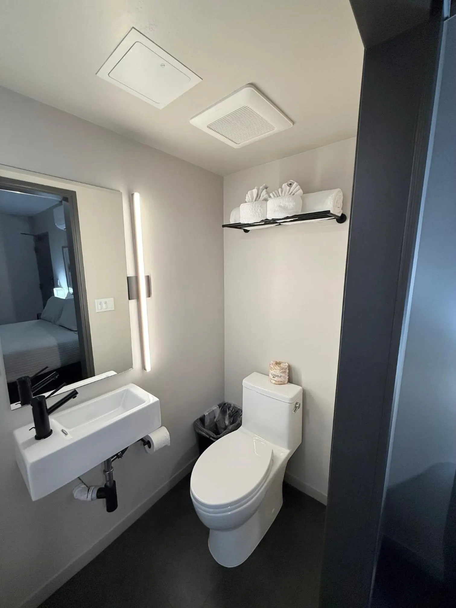 City24 Condo Hotel Little Italy Mission Hills