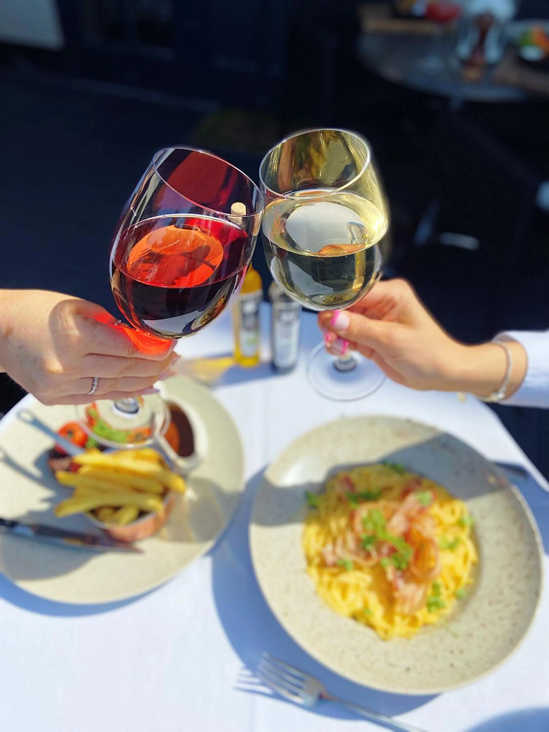 Food and drinks in Best Western Premier EMA Yew Lodge Hotel