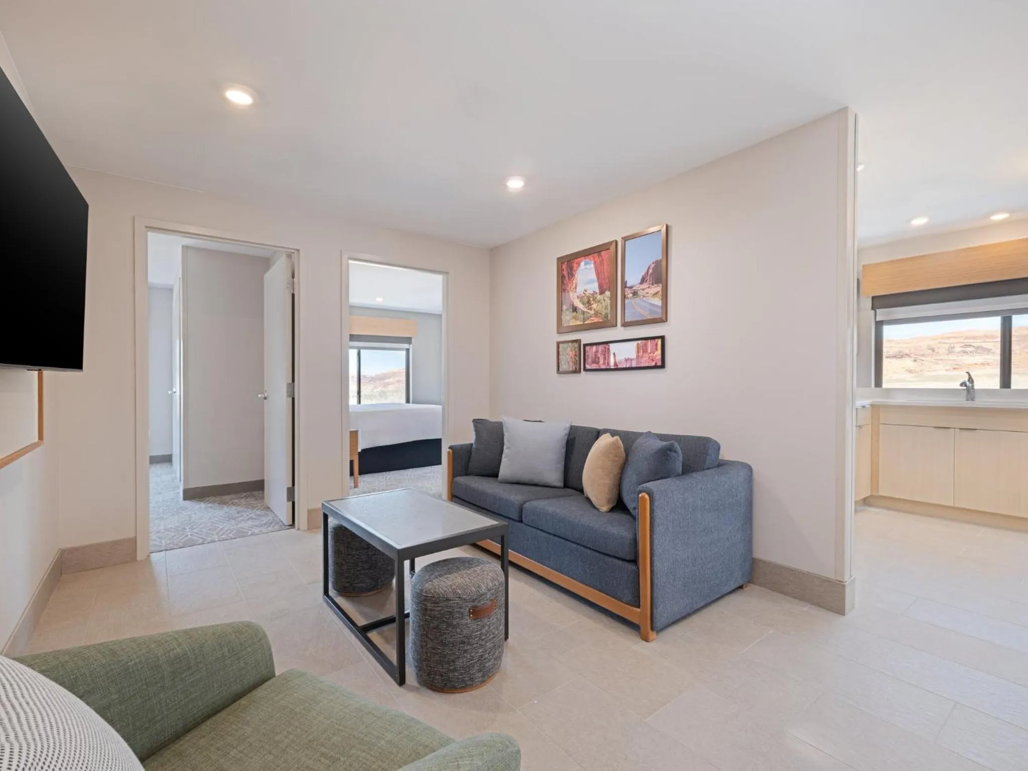 Photo of the whole room in voco Moab by IHG