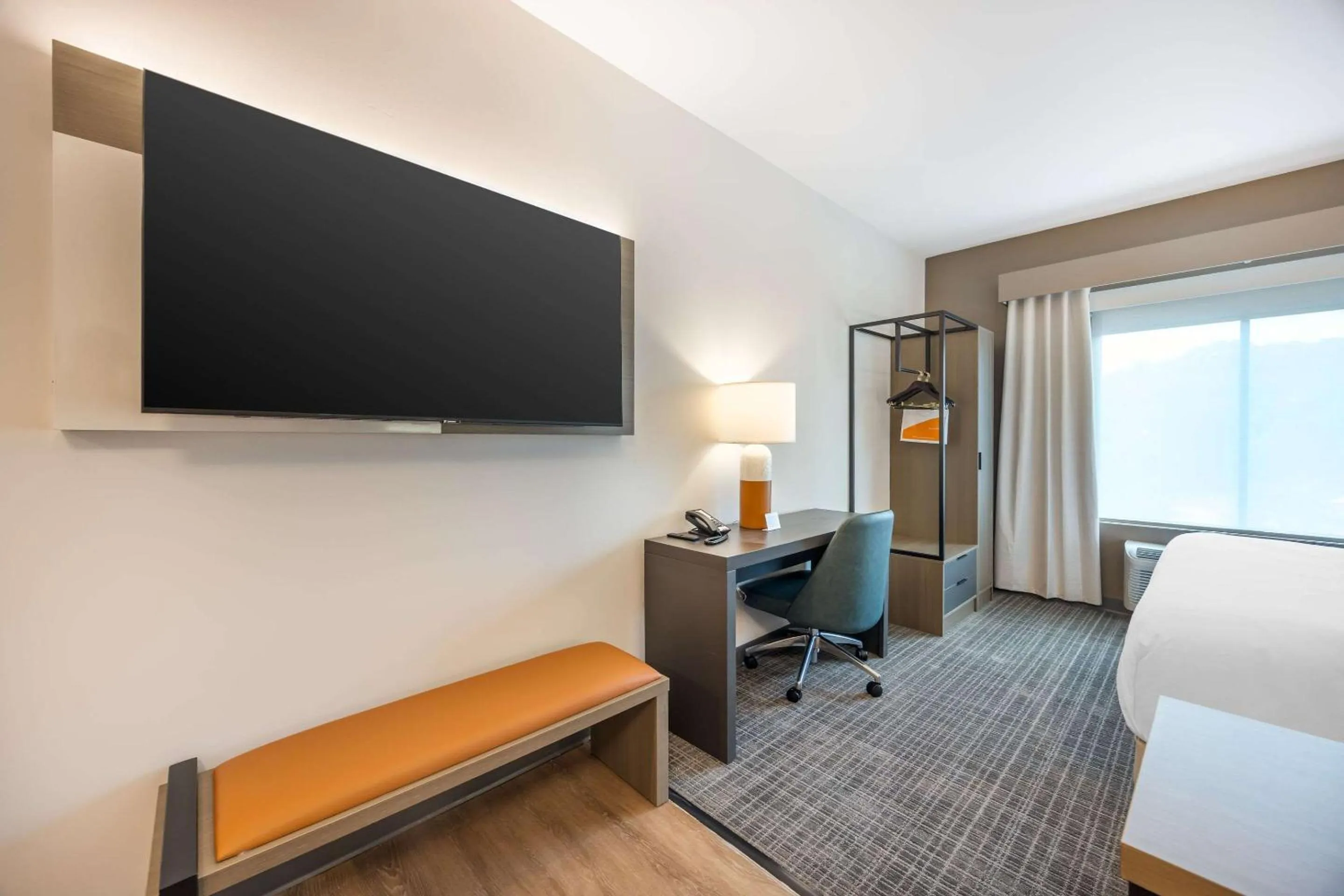 Bedroom, Bed in Comfort Inn & Suites Nashville