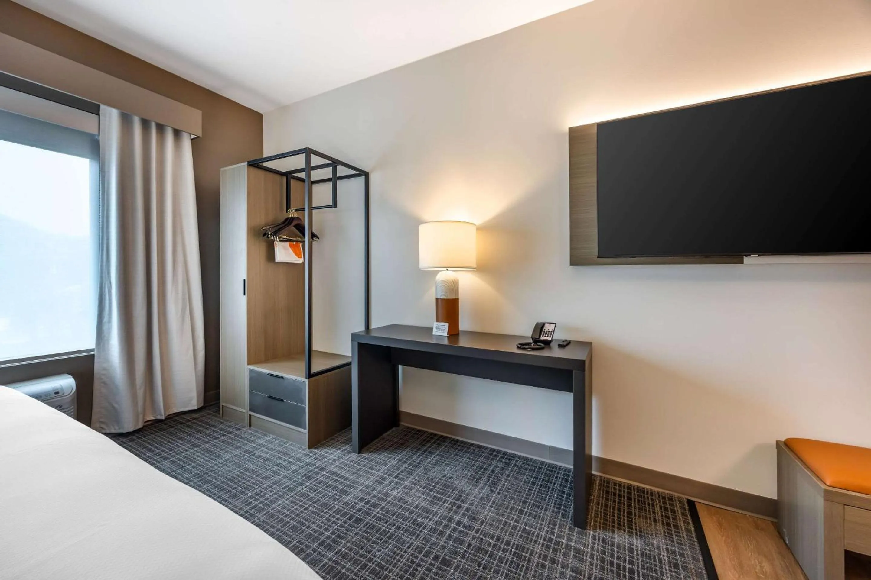 Bedroom, Bed in Comfort Inn & Suites Nashville