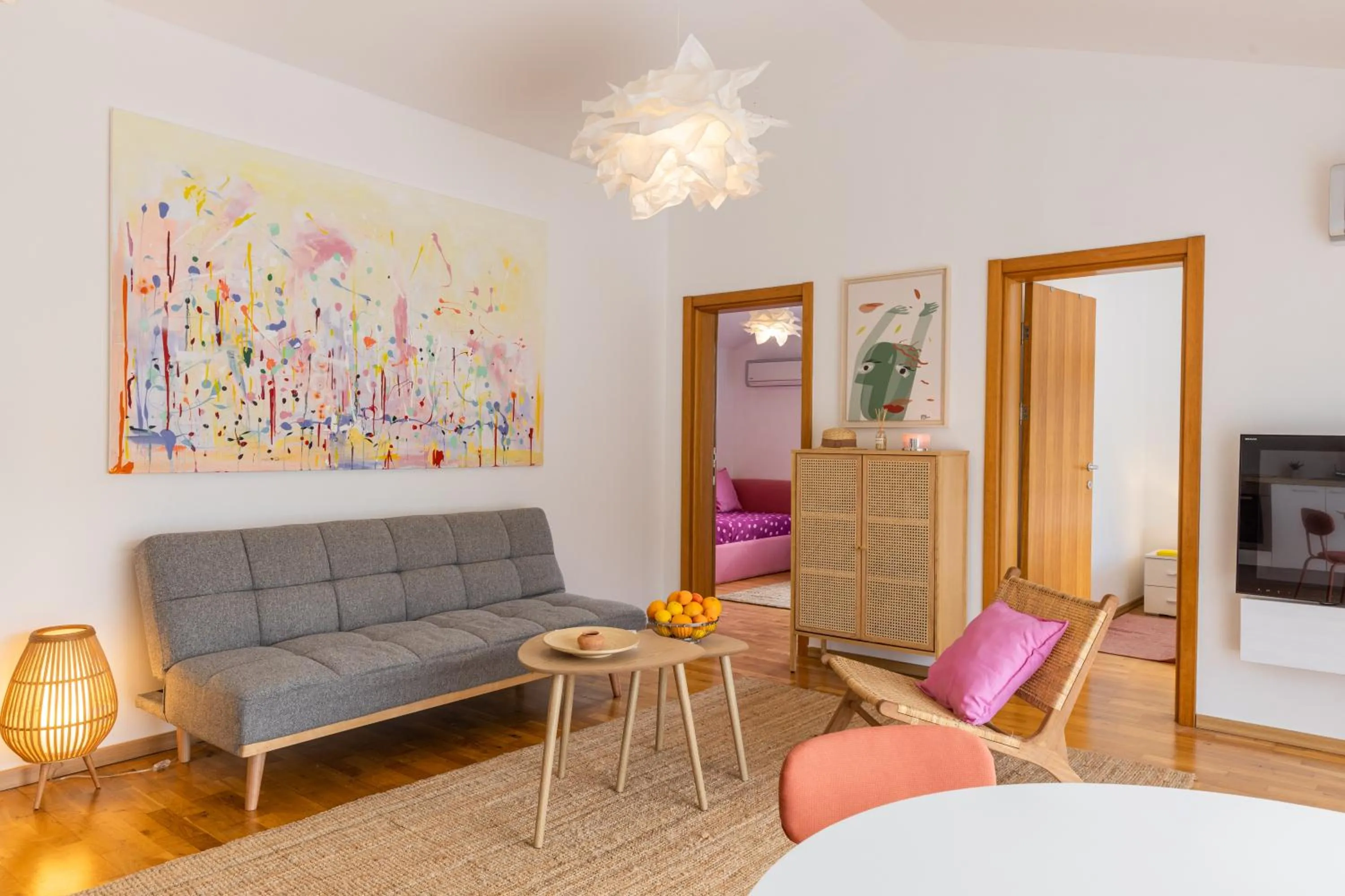 TV and multimedia in Luxe Azure Residence