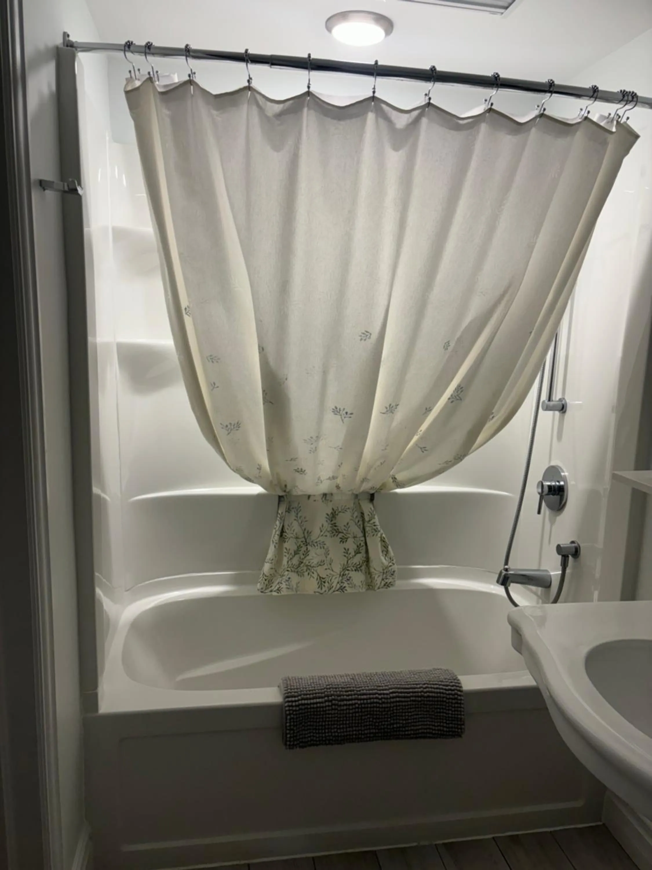 Bathroom in Belle de Nuit