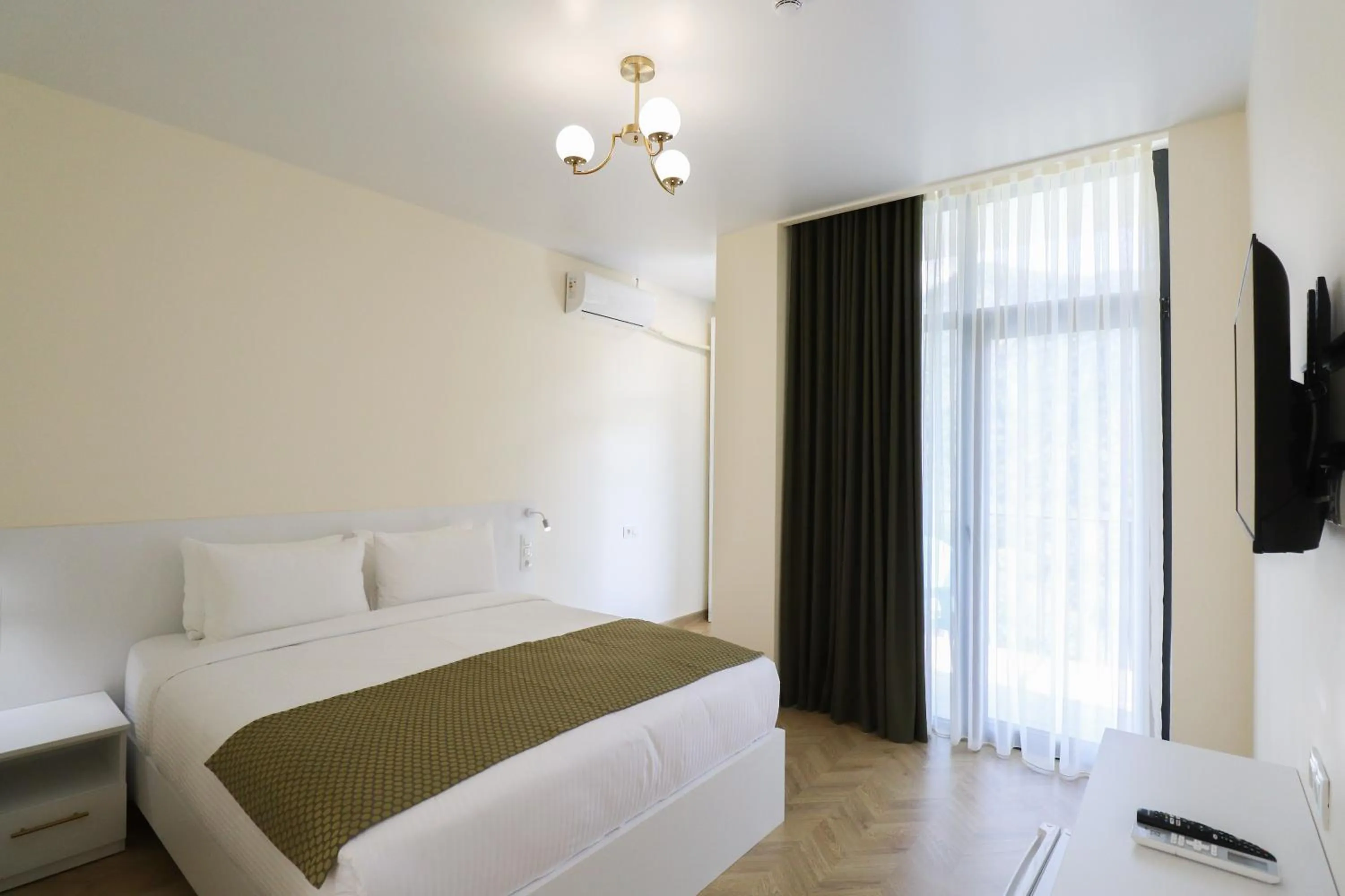 Standard King Room in Emerald Borjomi Hotel
