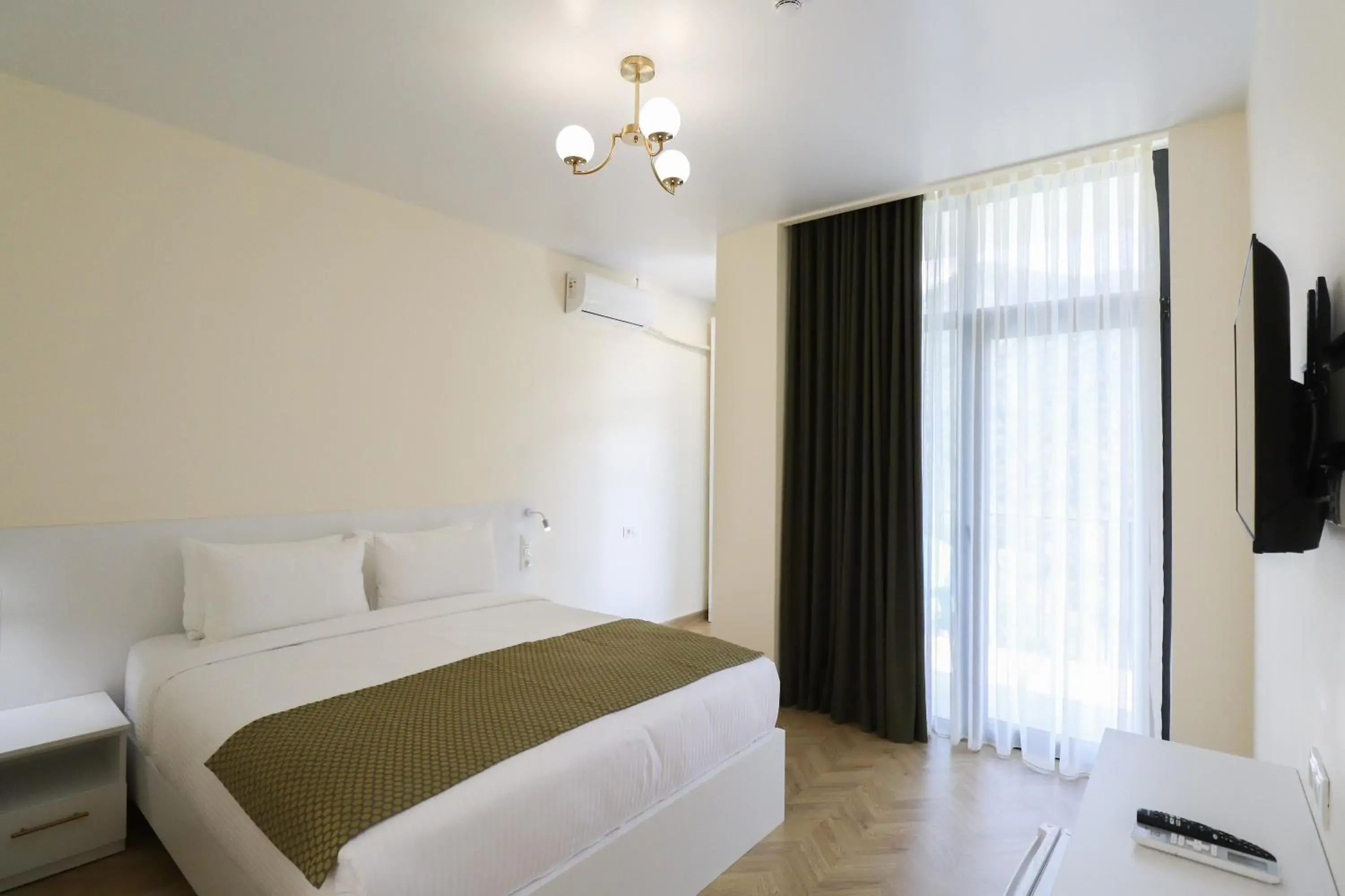 Standard King Room in Emerald Borjomi Hotel Standard King Room in Emerald Borjomi Hotel