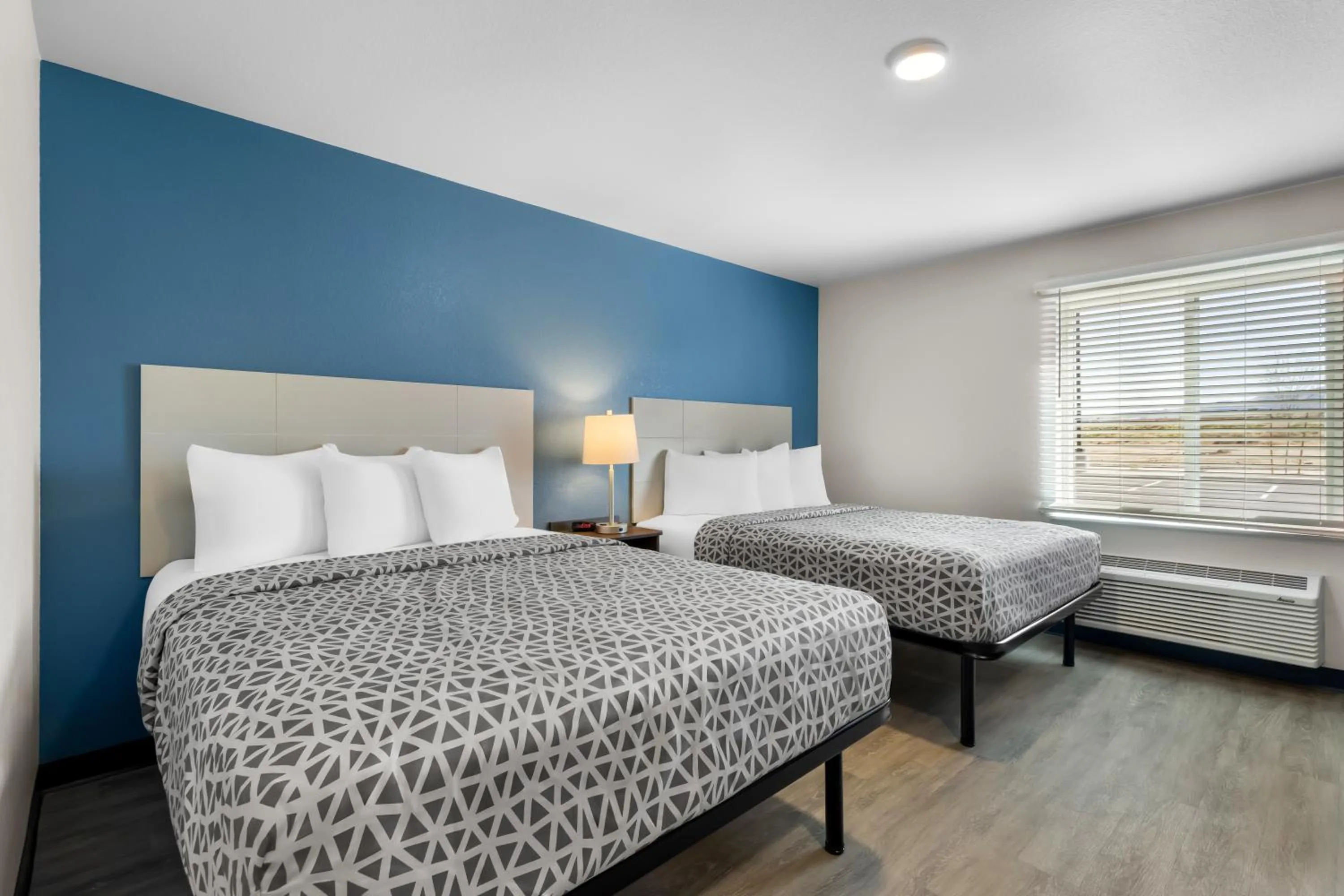 Bedroom, Bed in WoodSpring Suites Palmdale - Lancaster