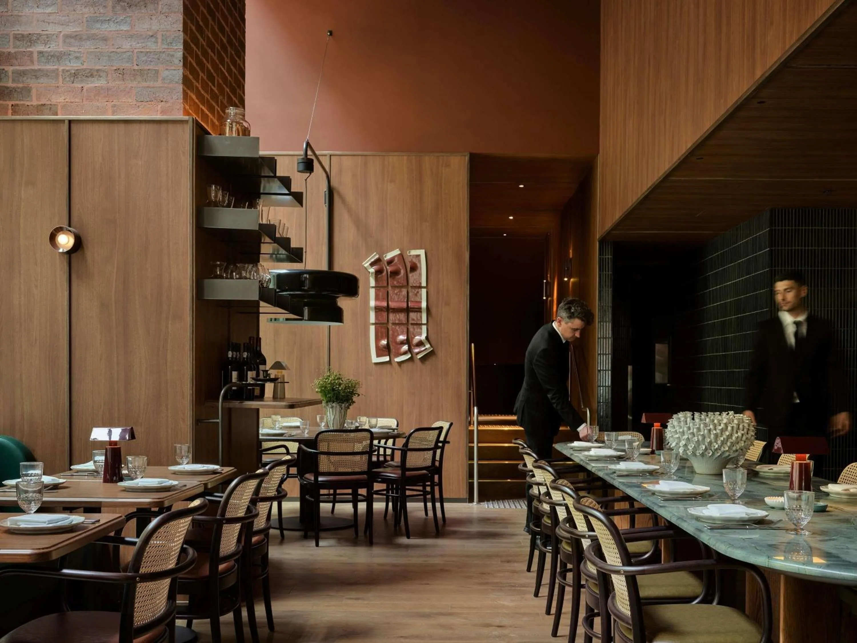 Restaurant/places to eat in Hyde Melbourne Place