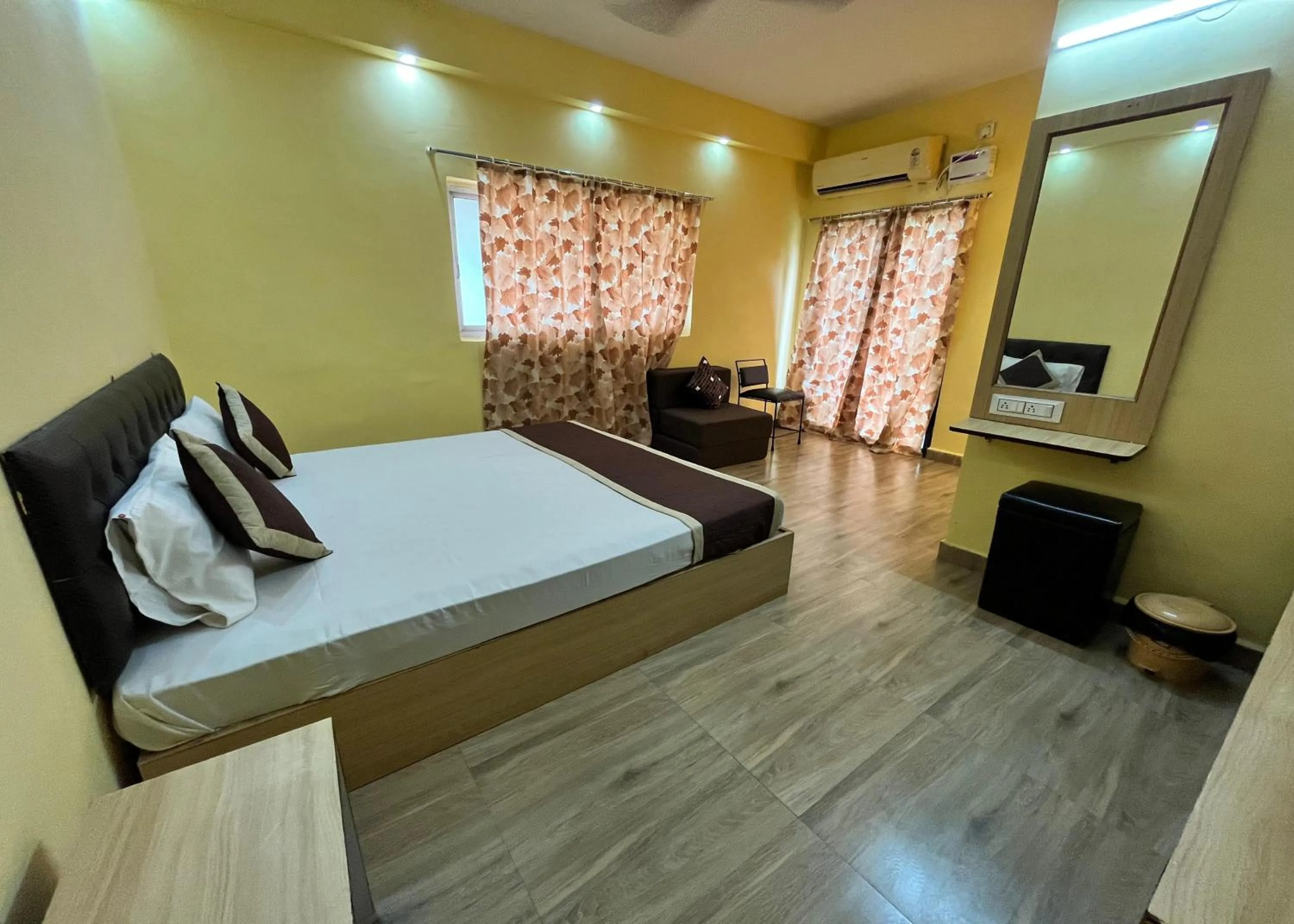 Bed in Hotel Bom Sucesso, Candolim Beach