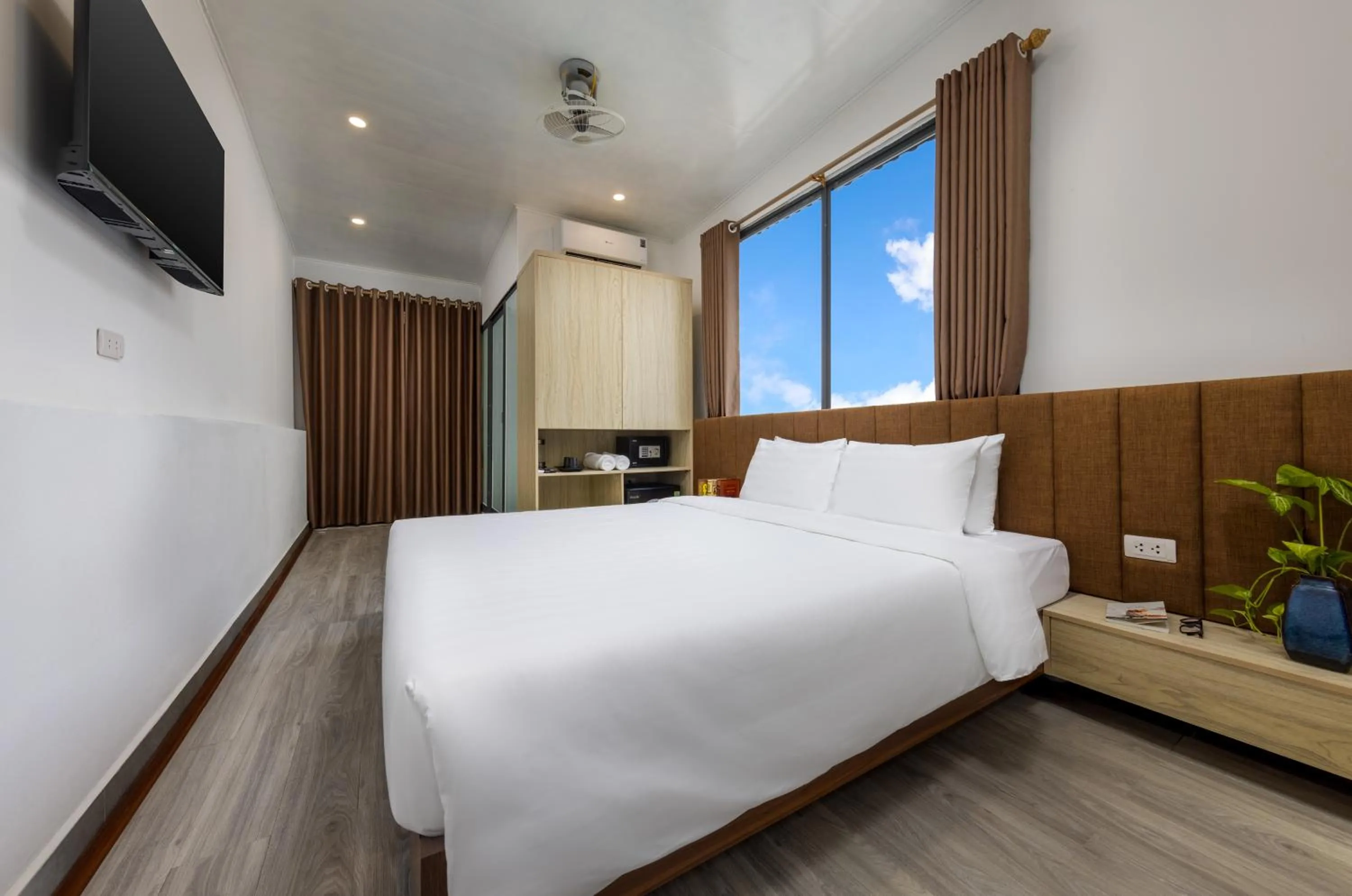 Bed in Hanoi Center View Hotel and Spa