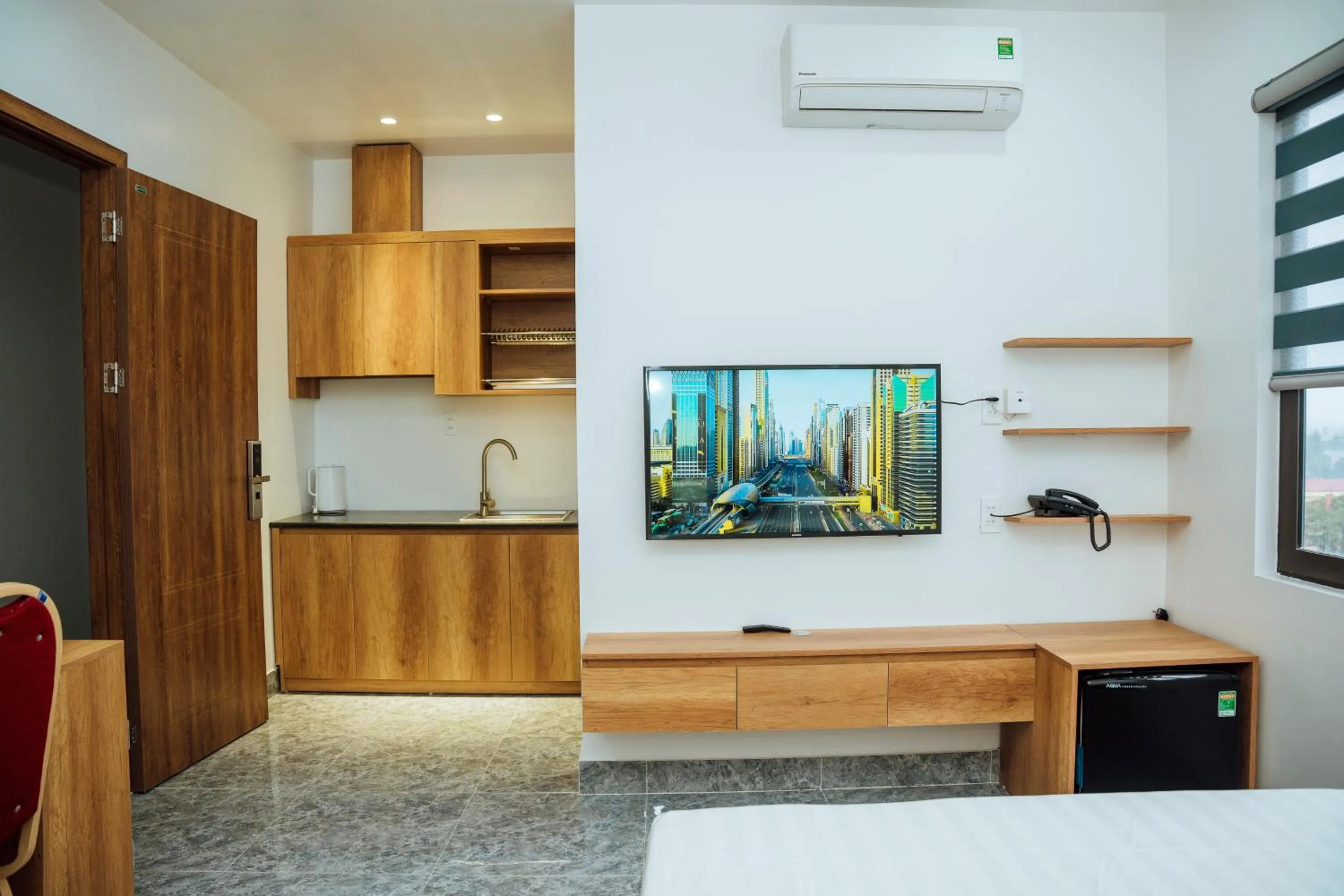 TV and multimedia in Gala Hotel & Apartment