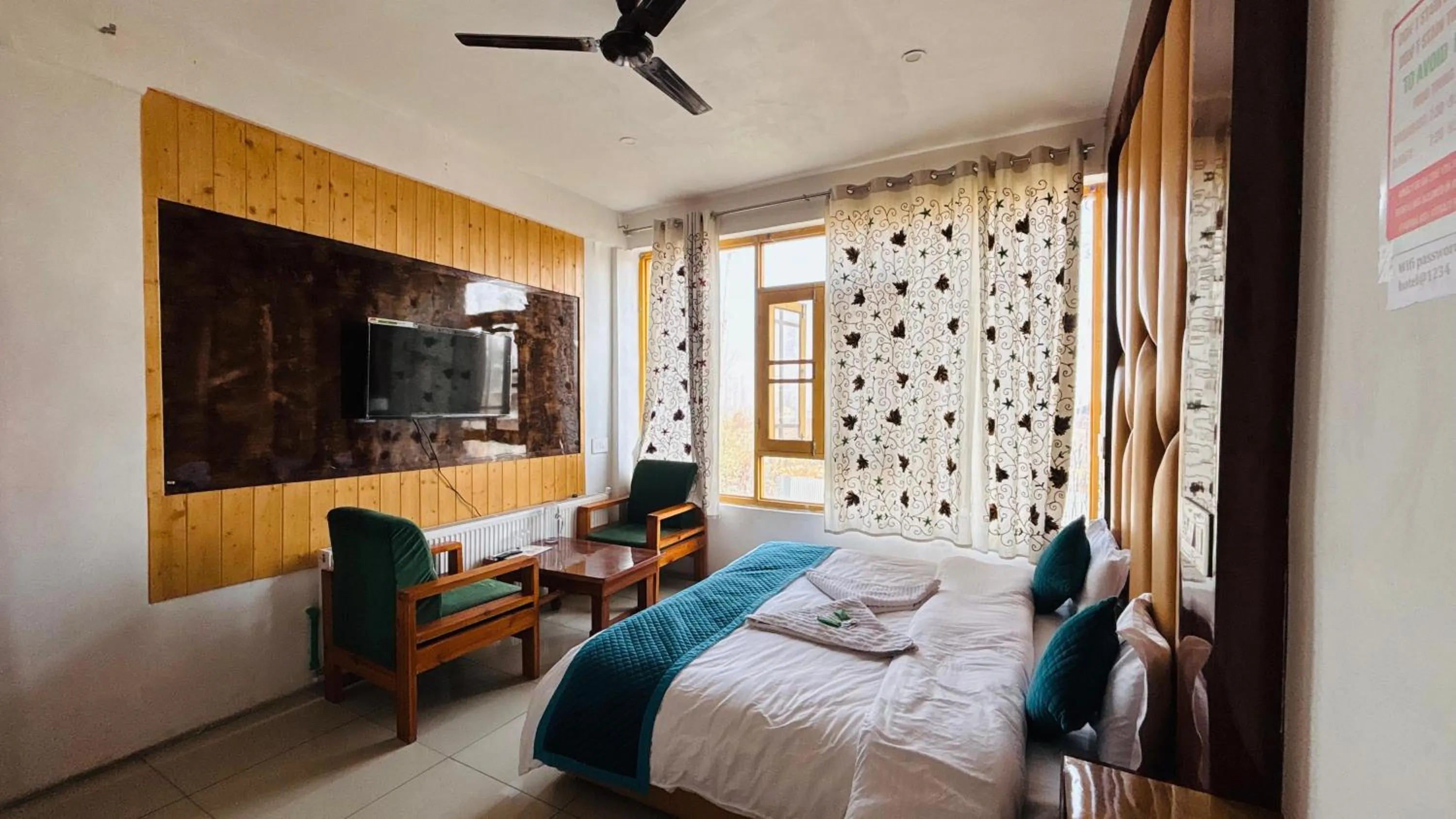 Bed in Gulmarg GS Residency Hotel