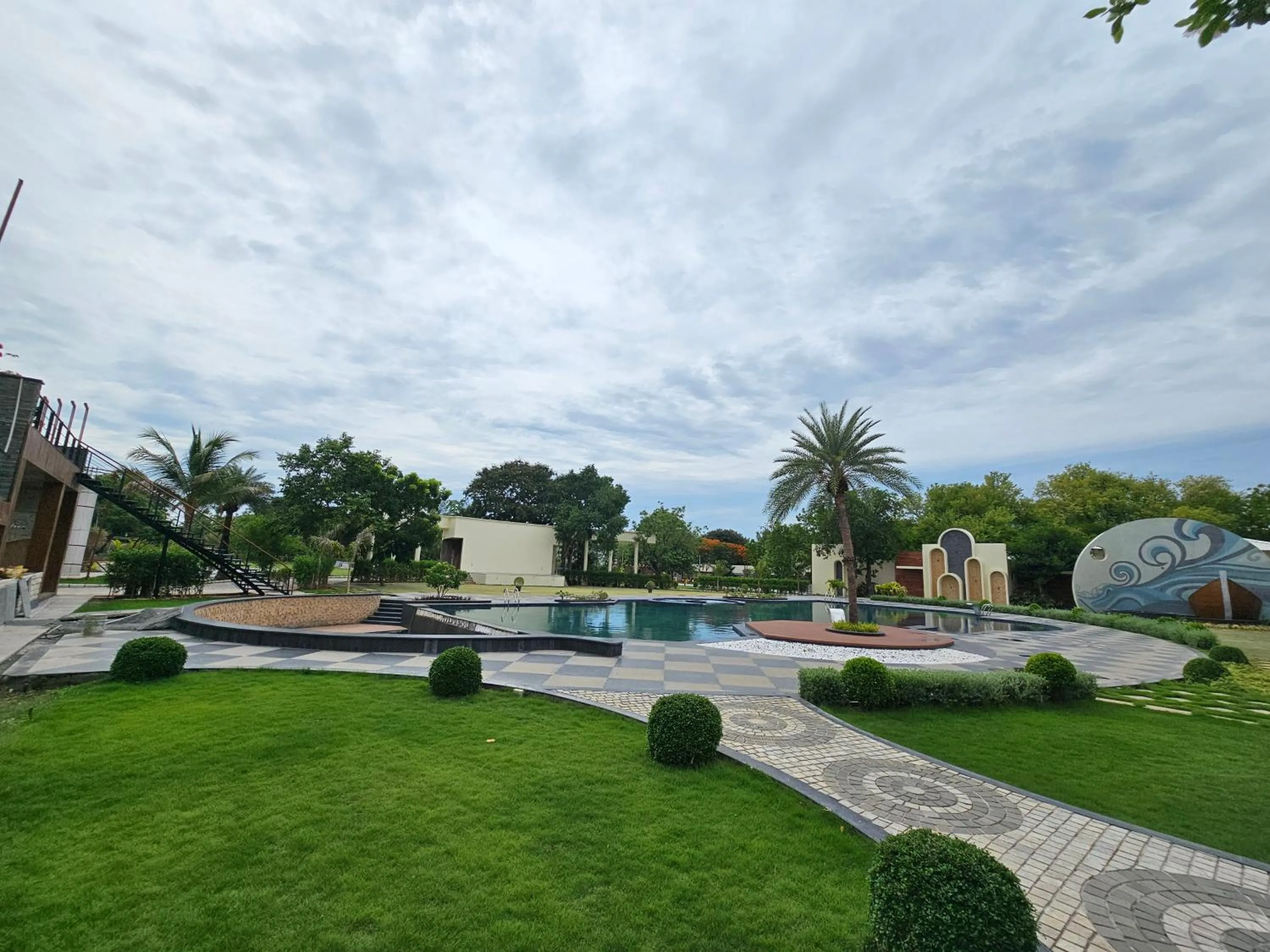 Swimming pool in Sathyam Grand Resorts, Sriperumbudur