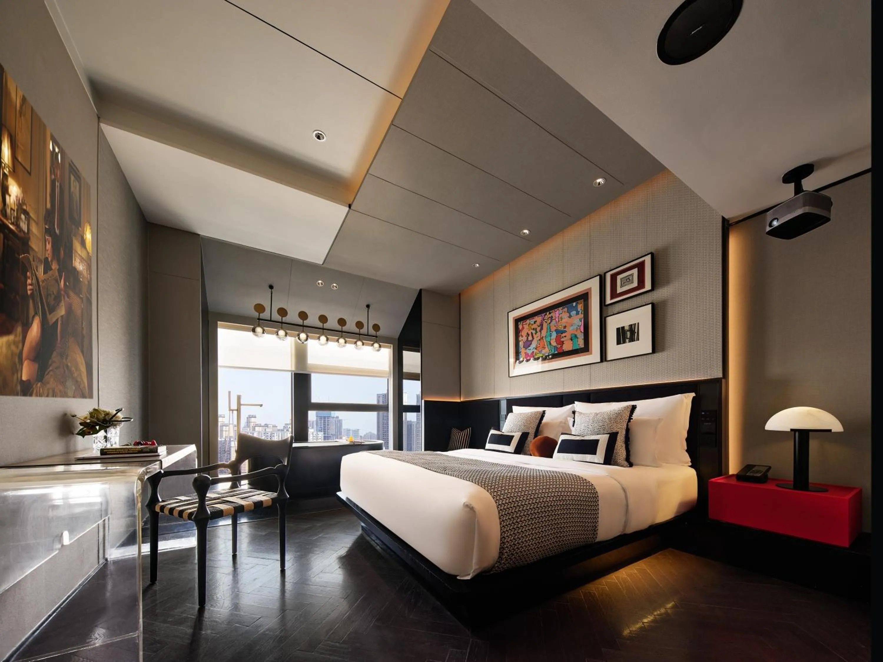 Photo of the whole room, Bed in ISEYA Design Hotel Chengdu Taikoo Li