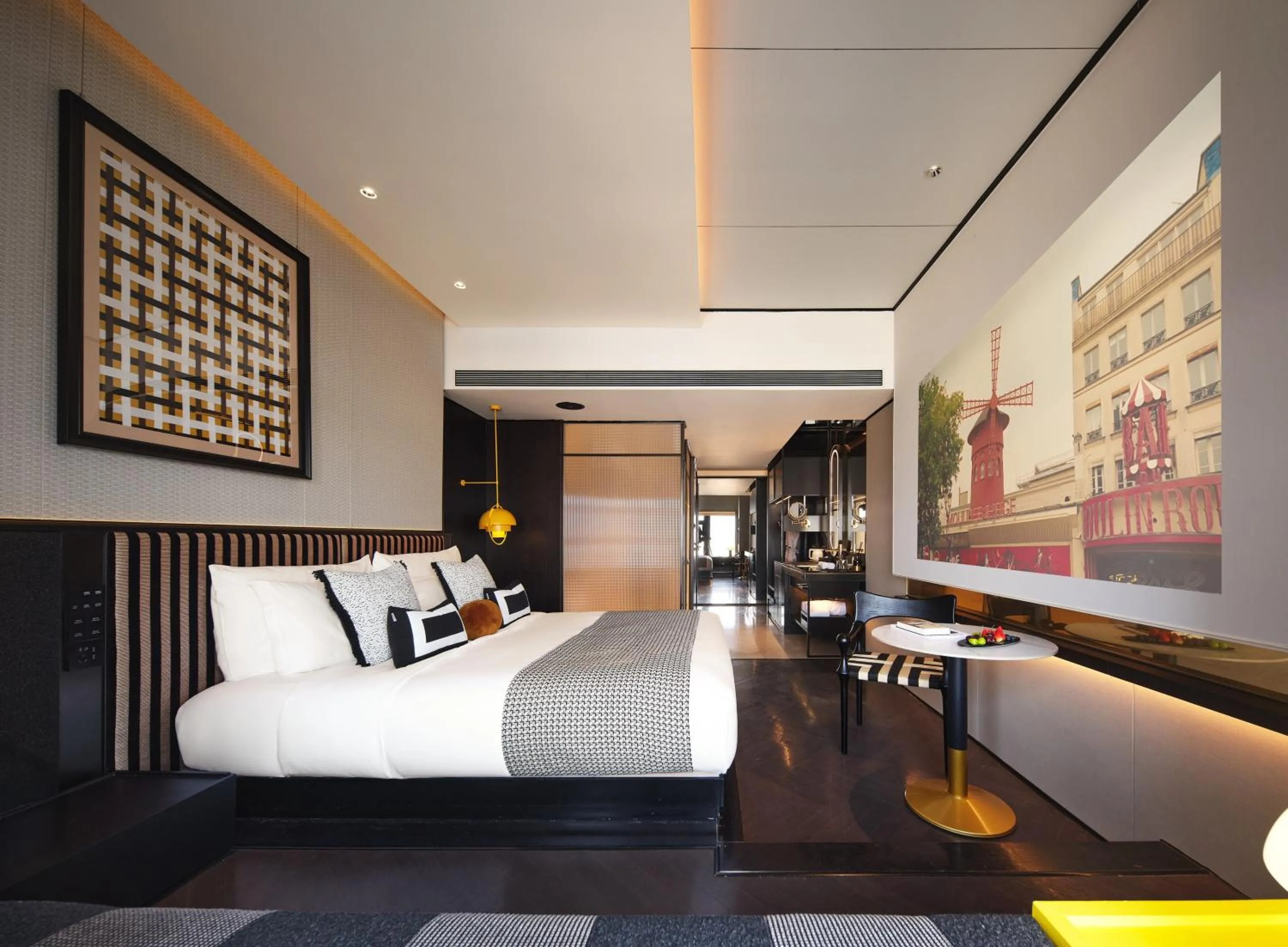 Photo of the whole room, Bed in ISEYA Design Hotel Chengdu Taikoo Li