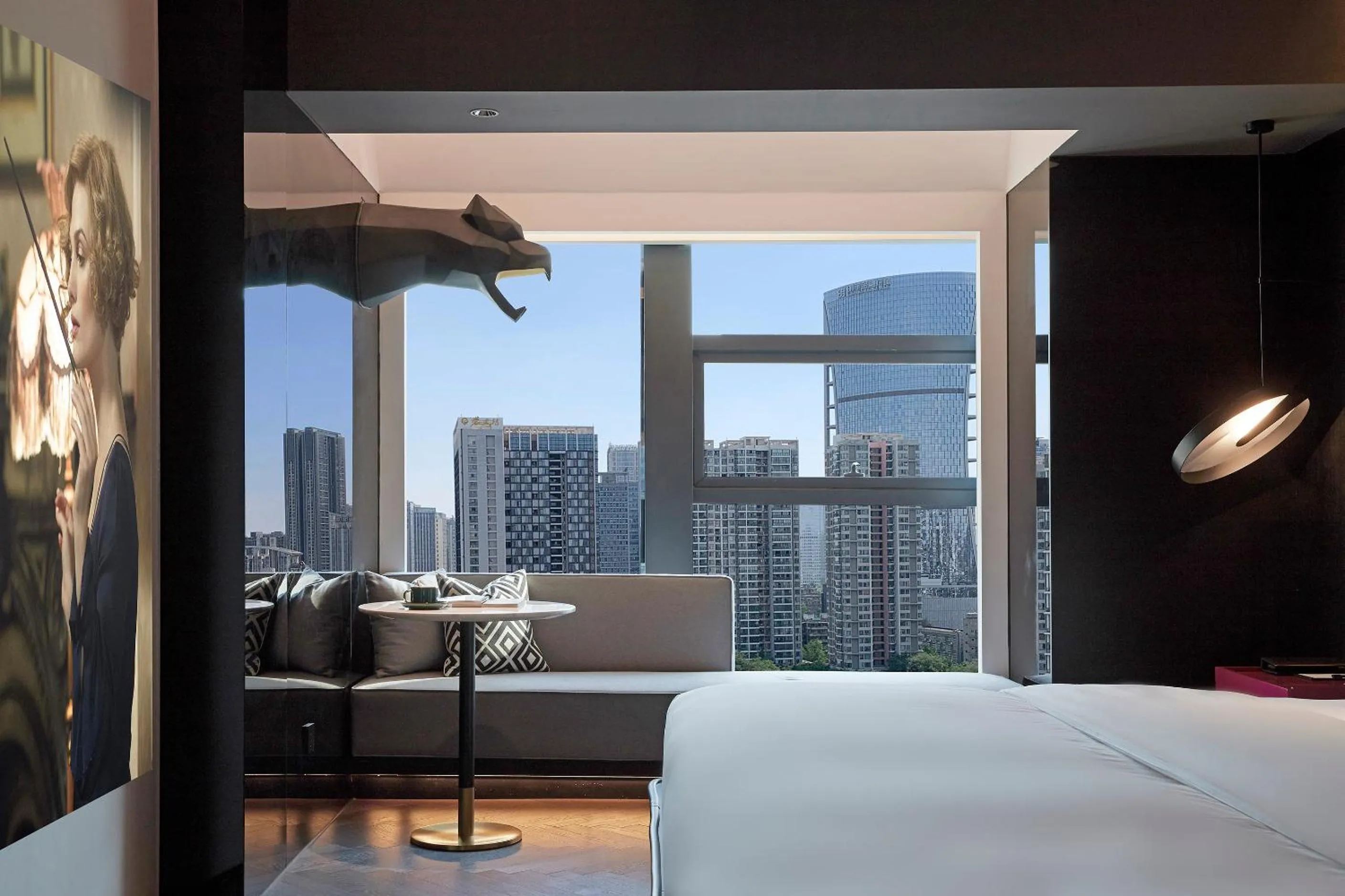 City view, Bed in ISEYA Design Hotel Chengdu Taikoo Li