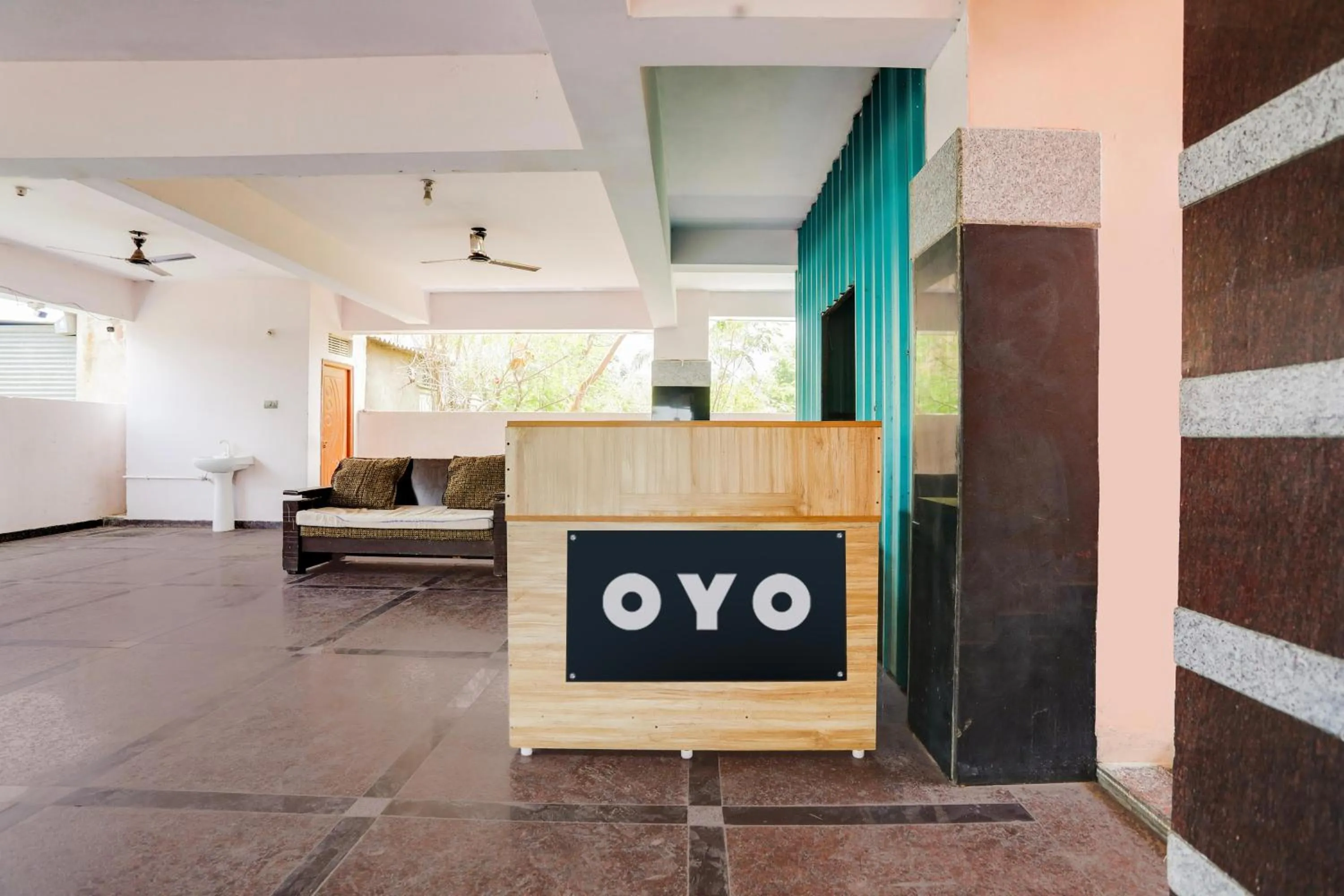 Lobby or reception in Hotel O 11 Eleven