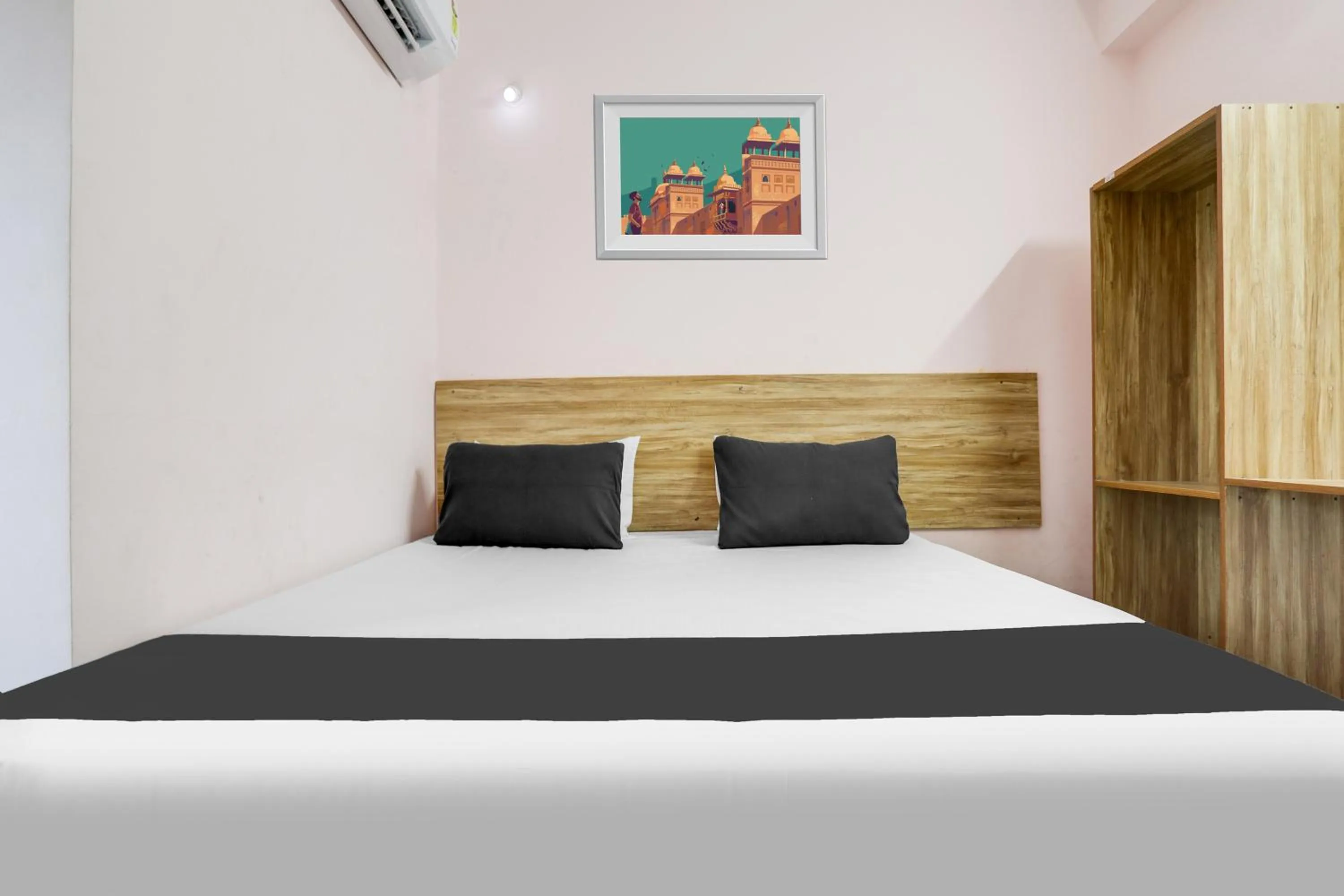 Bedroom, Bed in Hotel O 11 Eleven