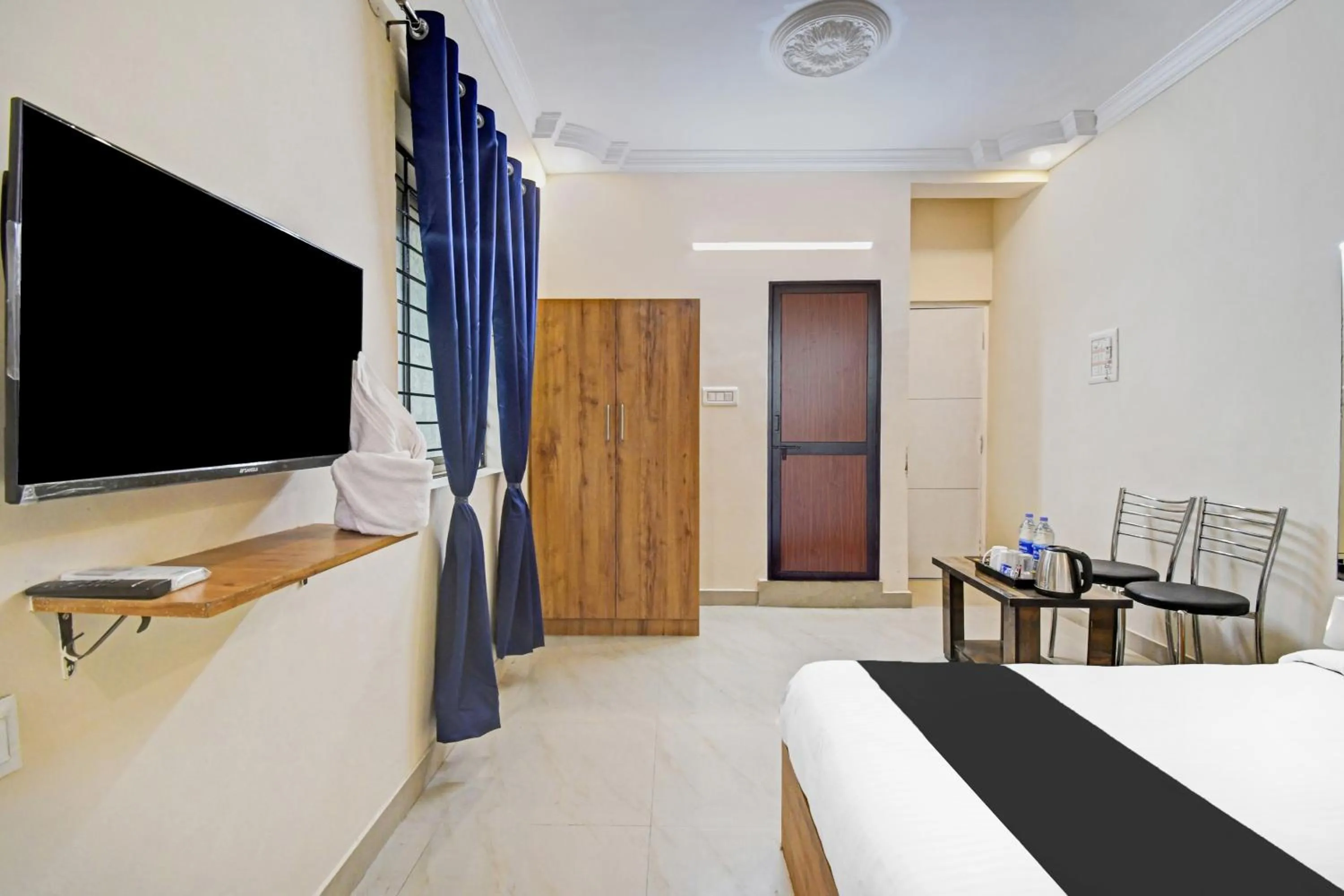 Bedroom, Bed in Super Hotel O AURA HOTEL SONNET INNS