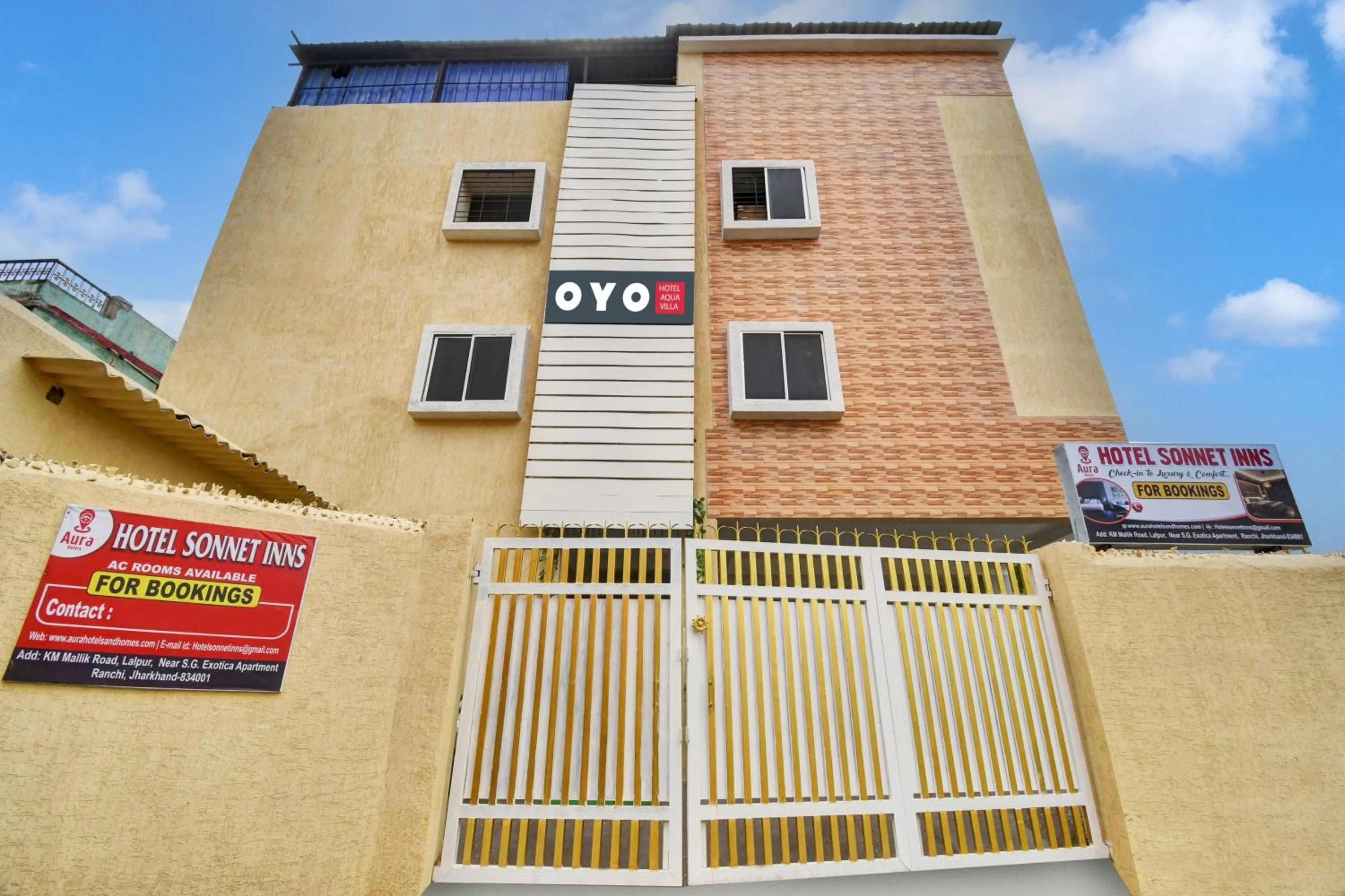 Facade/entrance in Super Hotel O AURA HOTEL SONNET INNS