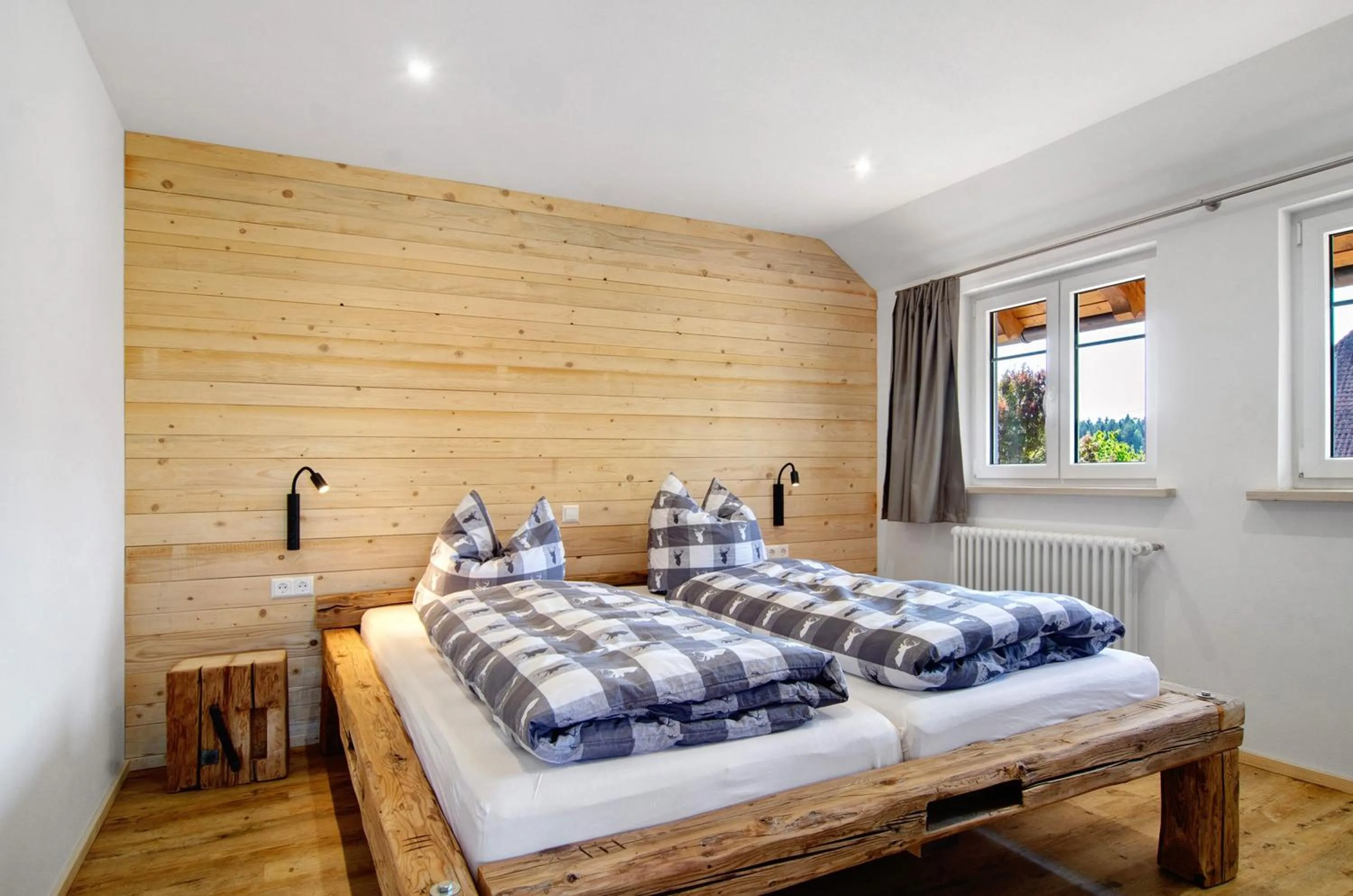 Living room, Bed in Pension Ferienwohnung Baarblick