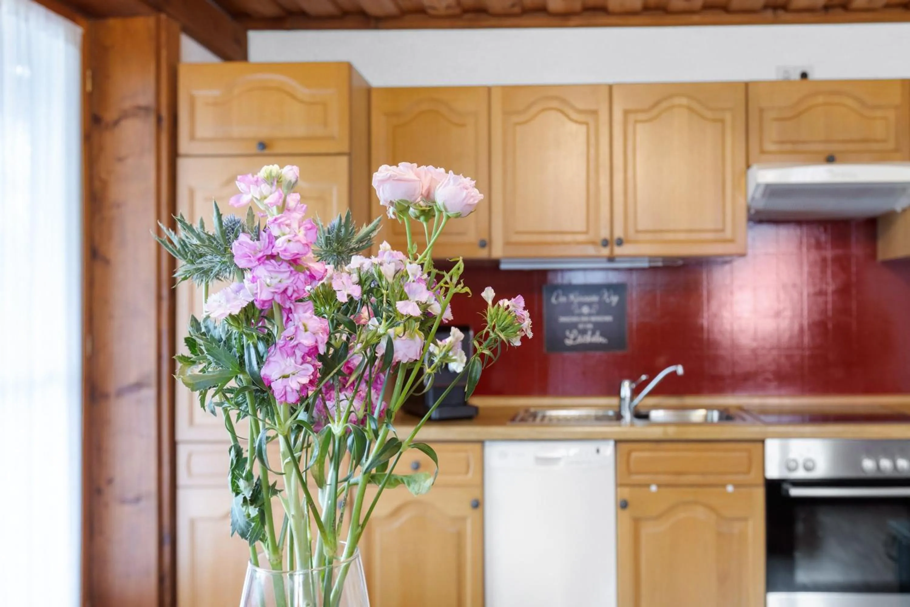 Kitchen or kitchenette in Pension Ferienwohnung Baarblick