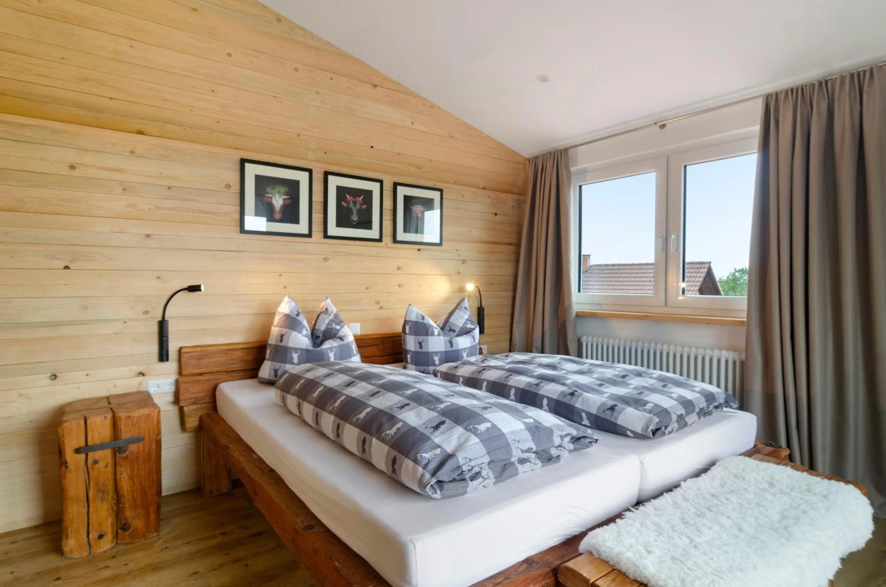 Living room, Bed in Pension Ferienwohnung Baarblick