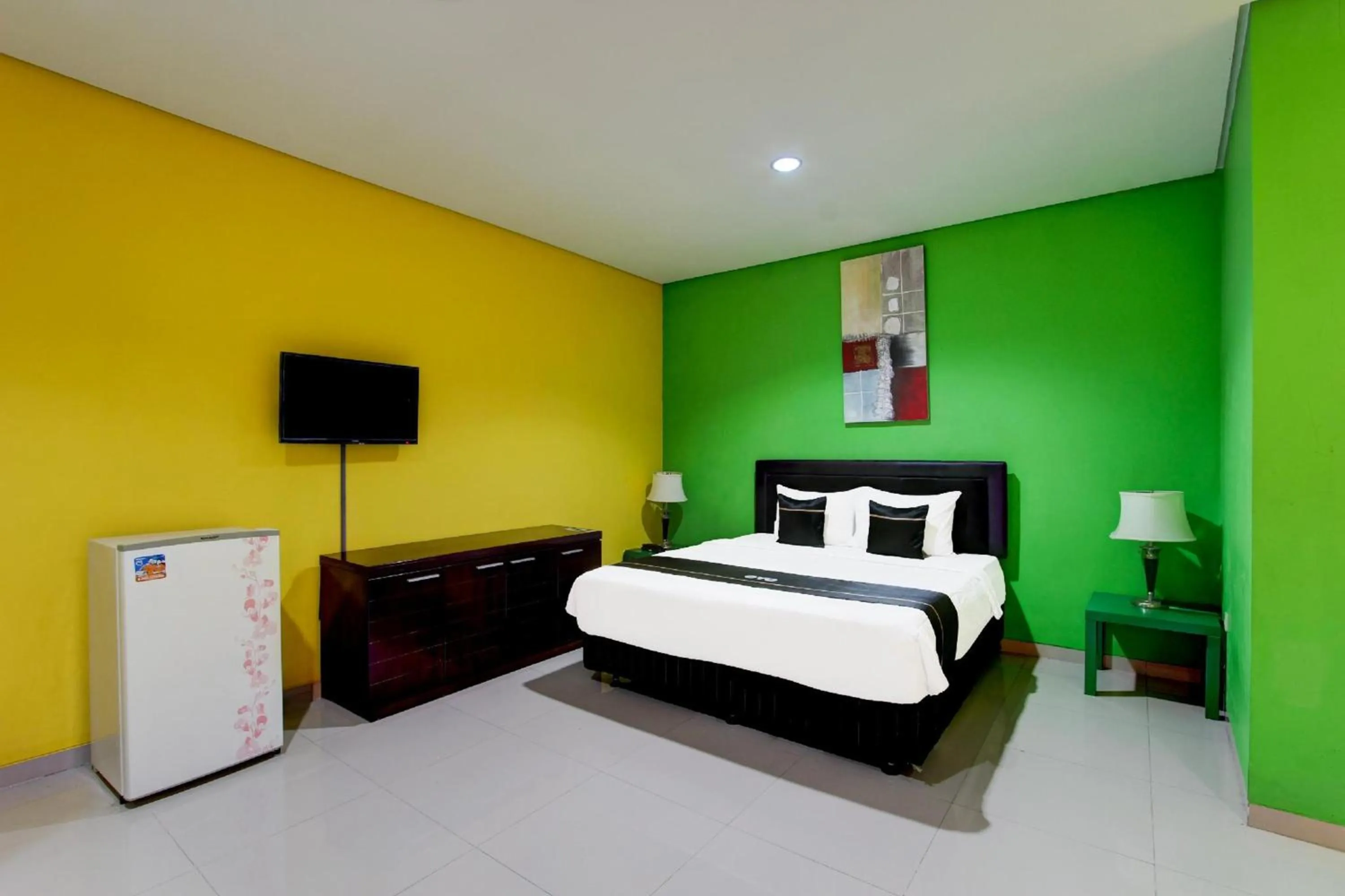 Bedroom, Bed in Hotel O Amanah Sejahtera Near Bandara Adi Soemarmo