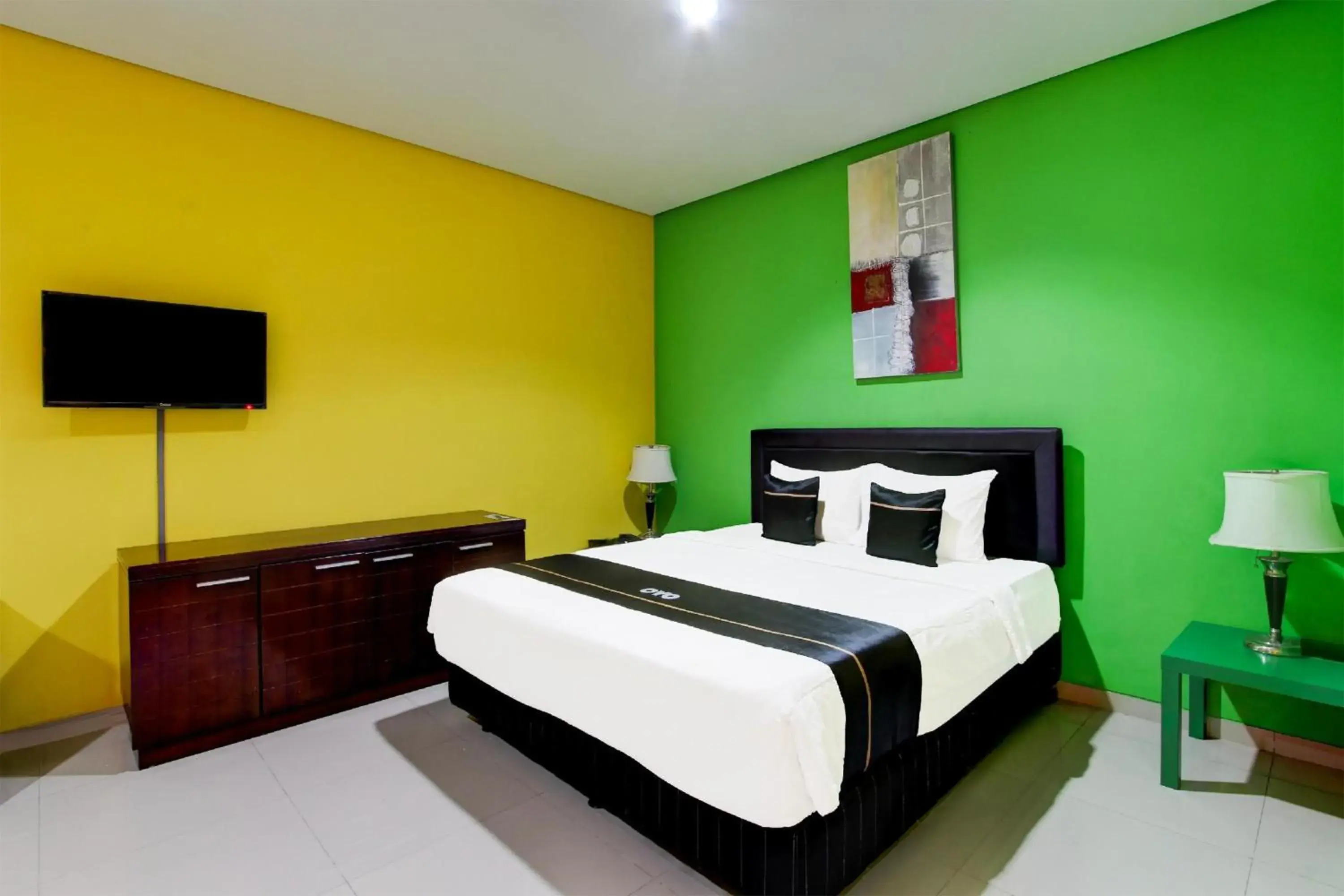 Deluxe Suite in Hotel O Amanah Sejahtera Near Bandara Adi Soemarmo Deluxe Suite in Hotel O Amanah Sejahtera Near Bandara Adi Soemarmo