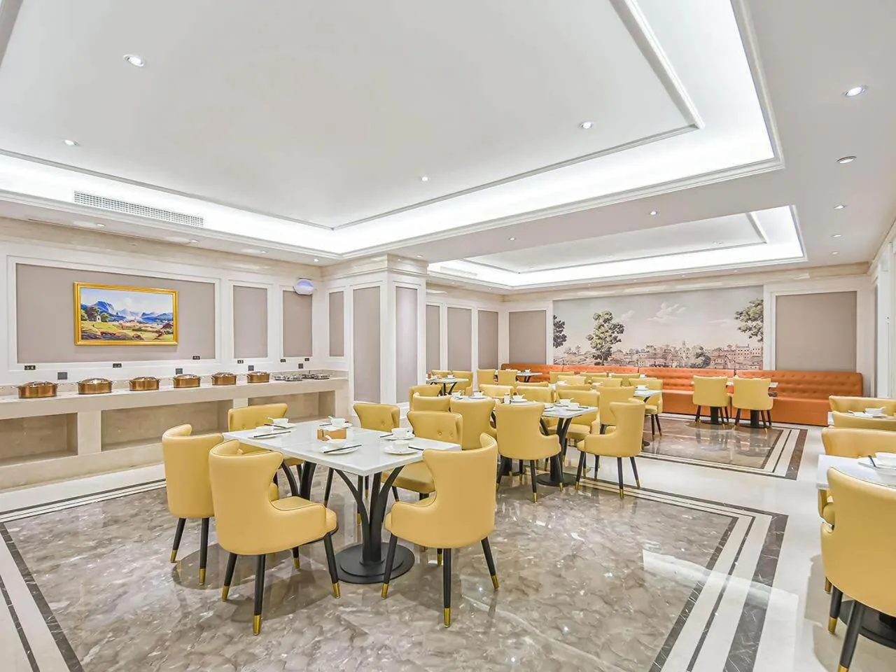 Restaurant/places to eat in Vienna Hotel Jiangjin Wanda Plaza Shengquansi Subway Station