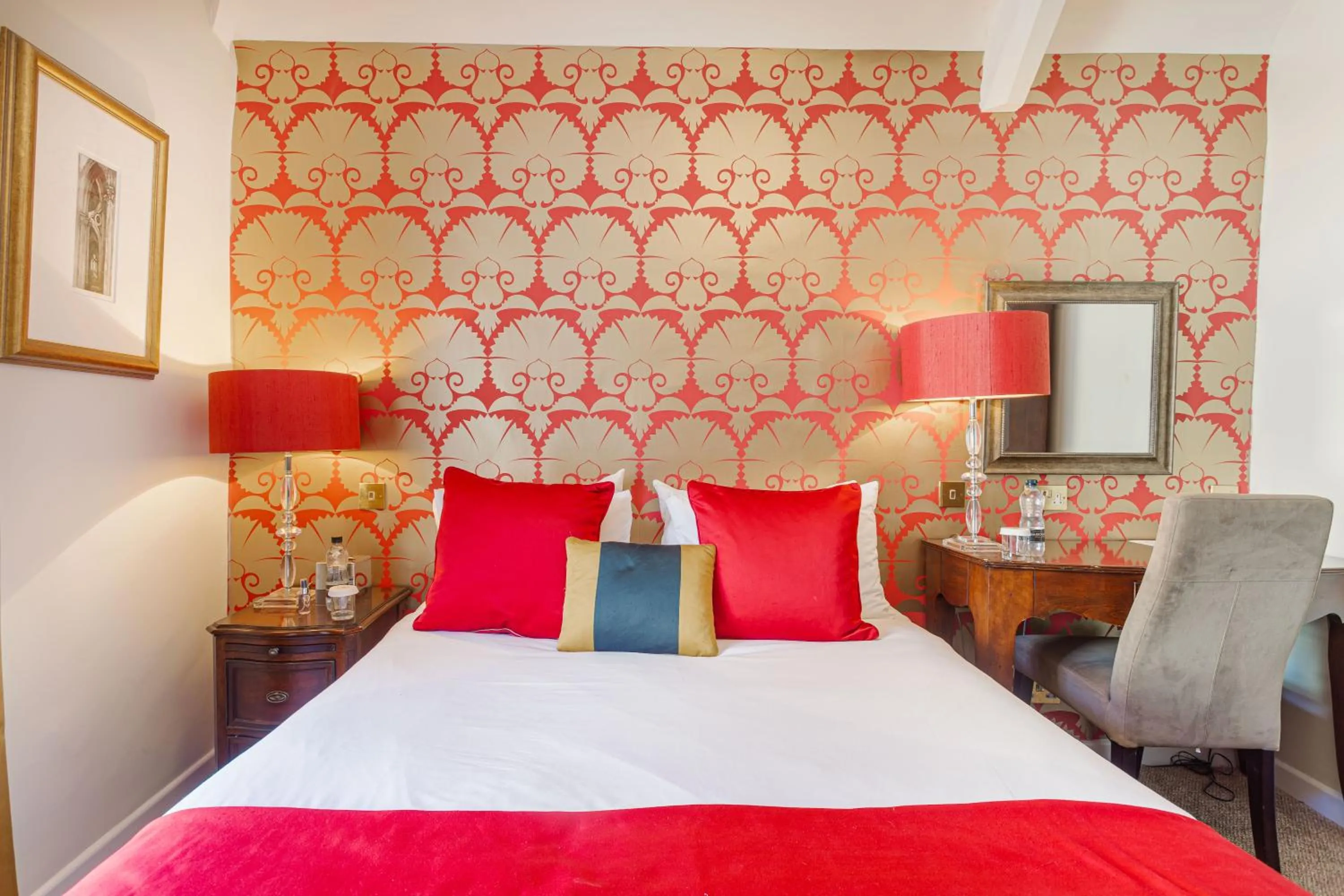 Bed in The Swan Hotel, Wells, Somerset - The Coaching Inn Group