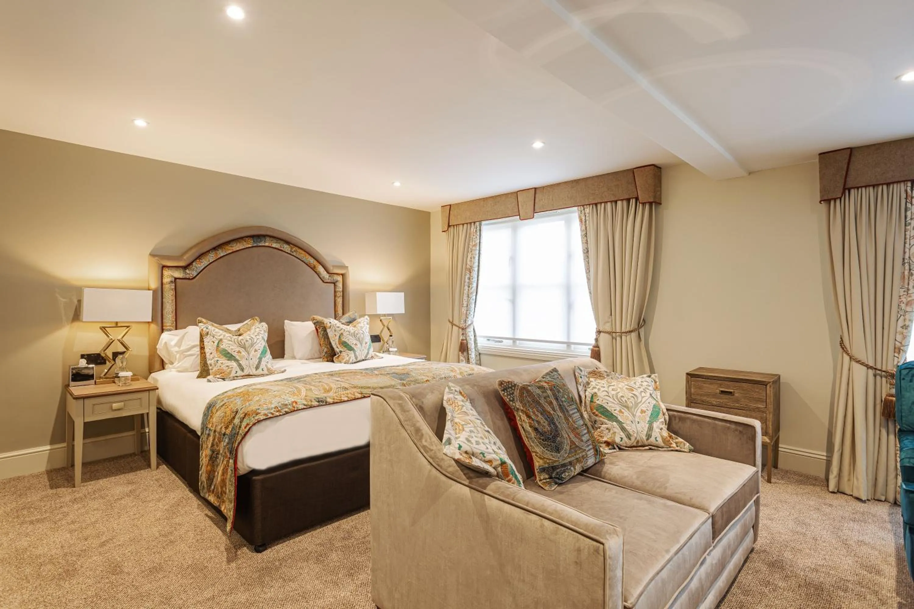 Bed in The Swan Hotel, Wells, Somerset - The Coaching Inn Group