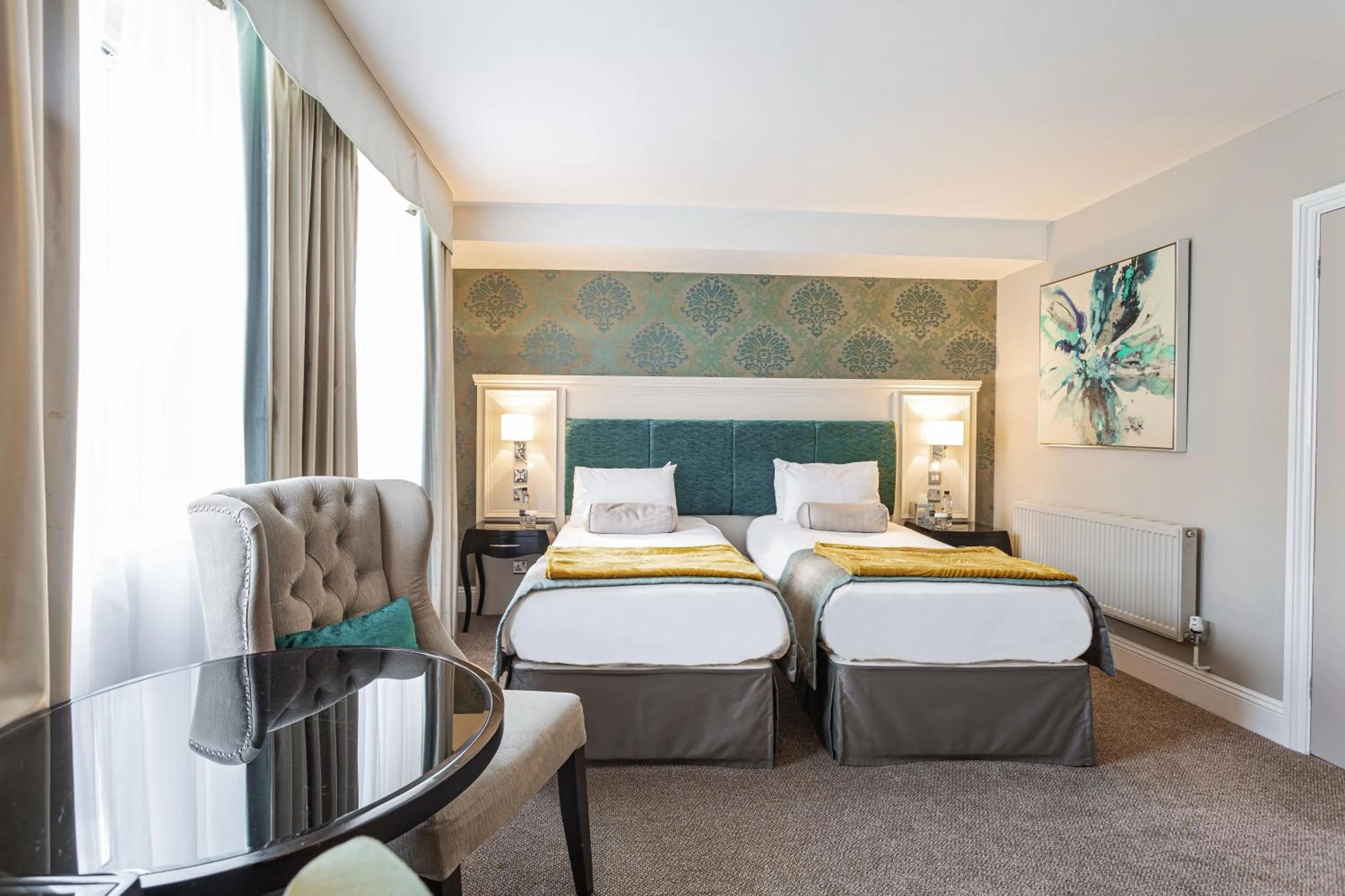 Bed in The Swan Hotel, Wells, Somerset - The Coaching Inn Group