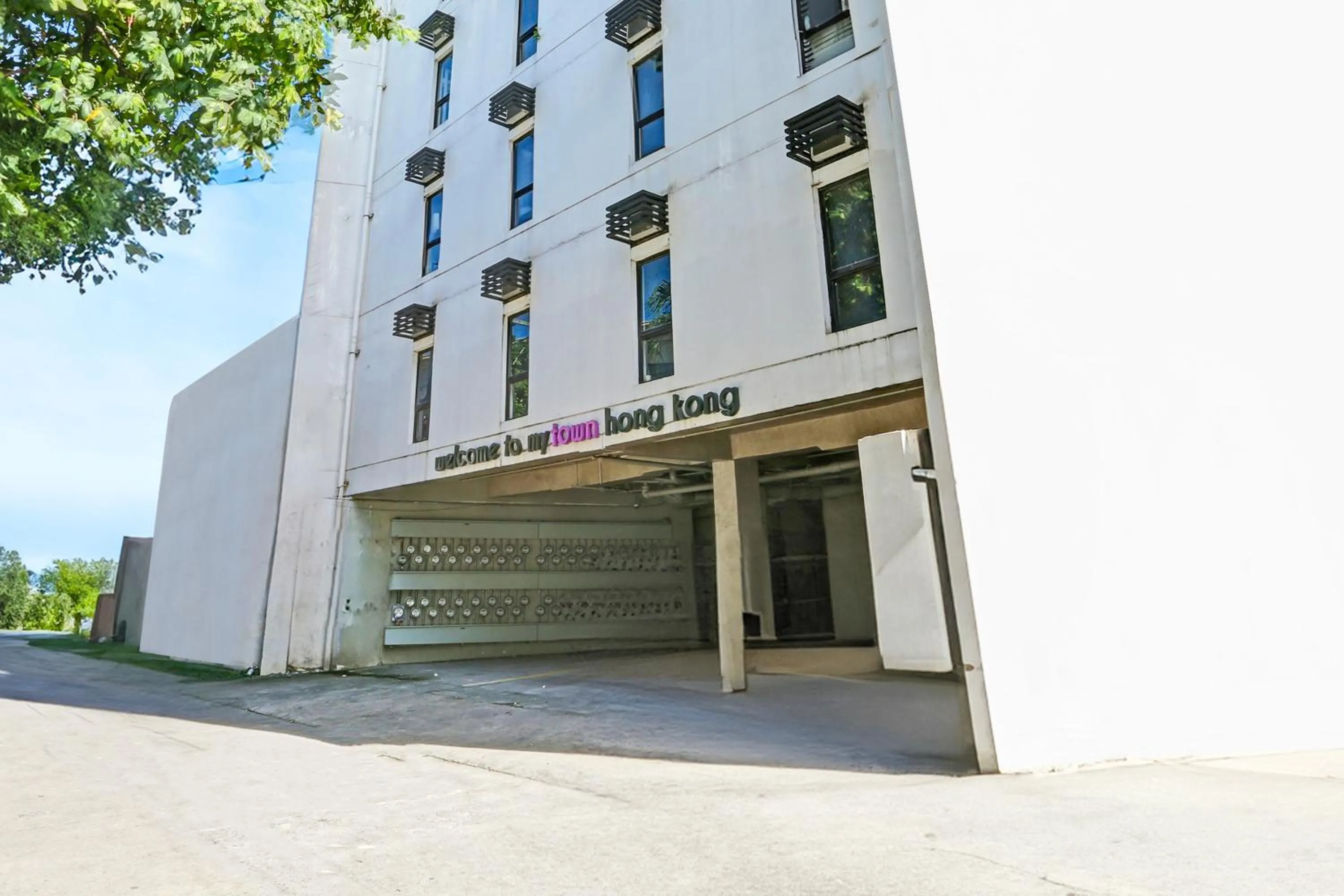 Property building in Spot On Hostel ,Taguig Manila Formerly MYTOWN HongKong