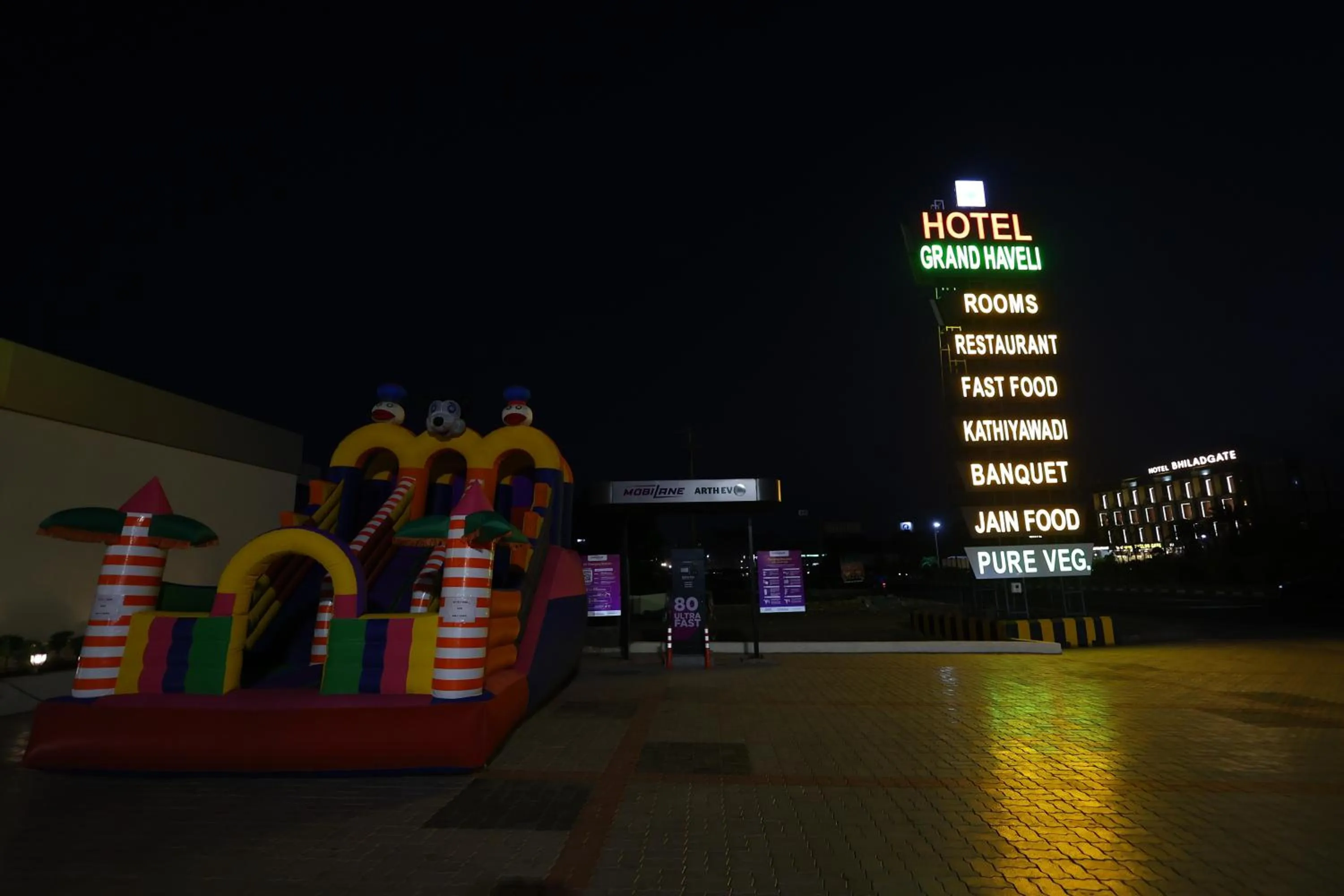 Lobby or reception in Hotel Grand Haveli