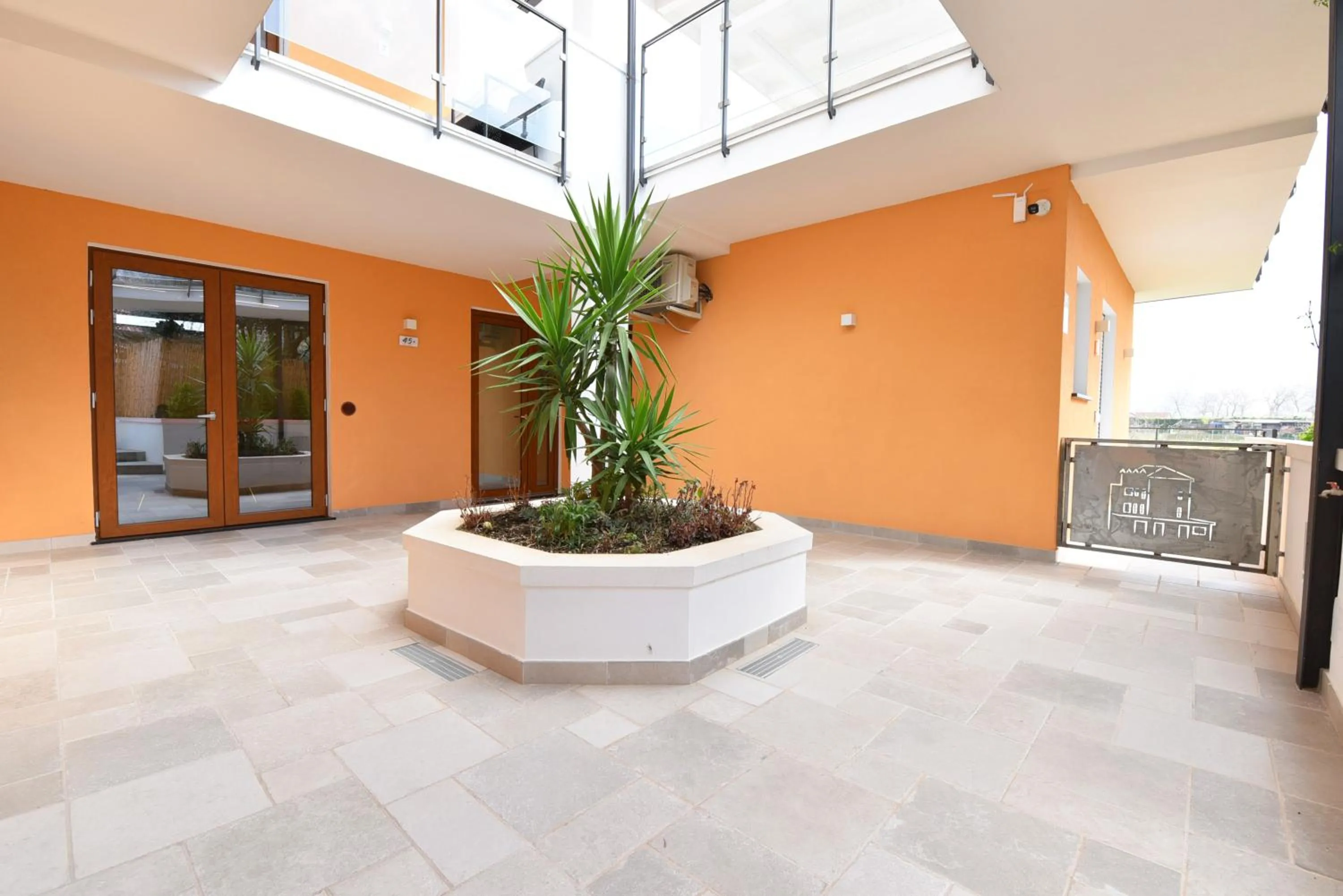 Inner courtyard view in Casa Emma BnB Agerola