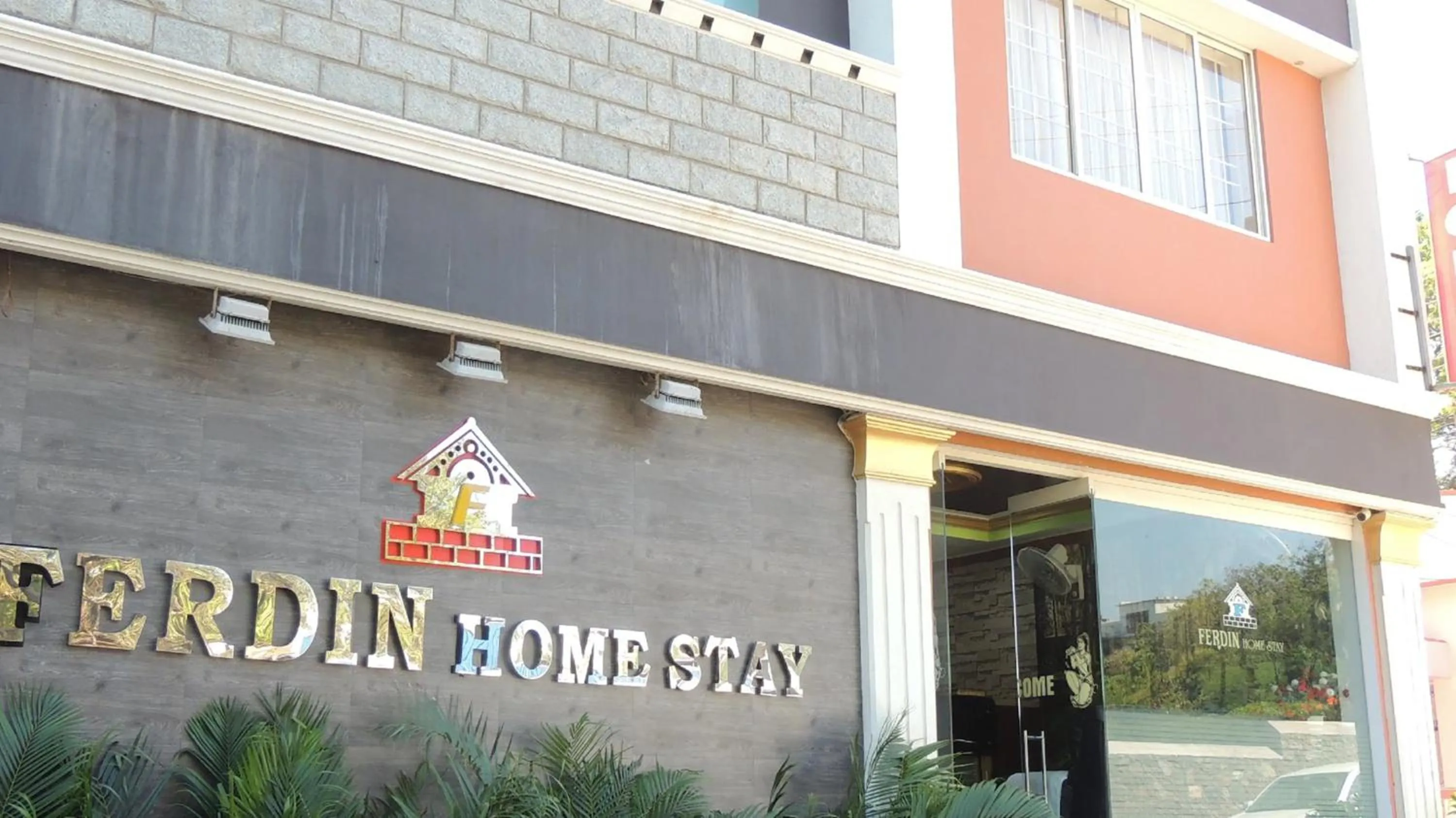 Property building in Ferdin Home Stay