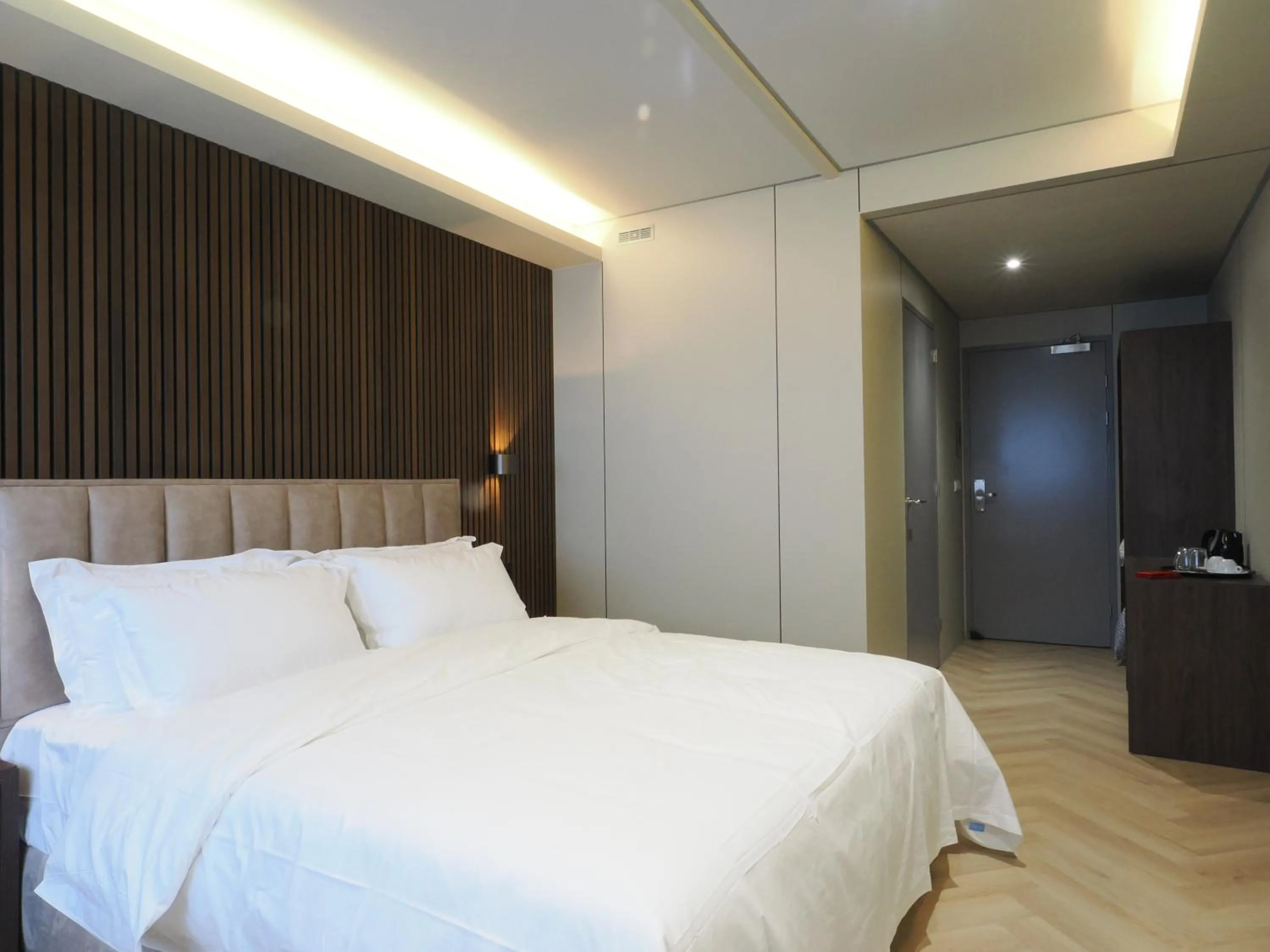 Tung Hotel