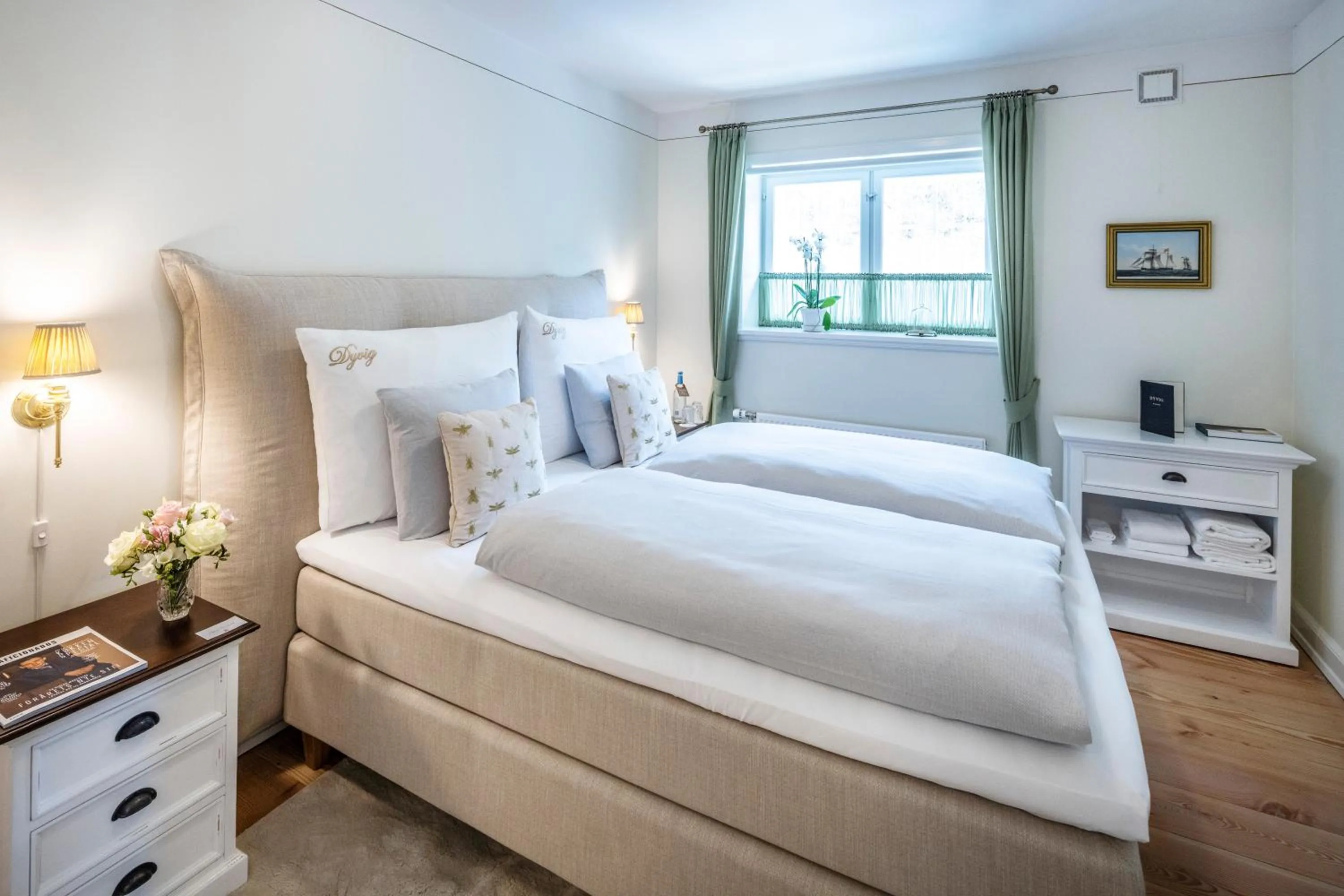 Bed in Dyvig Badehotel