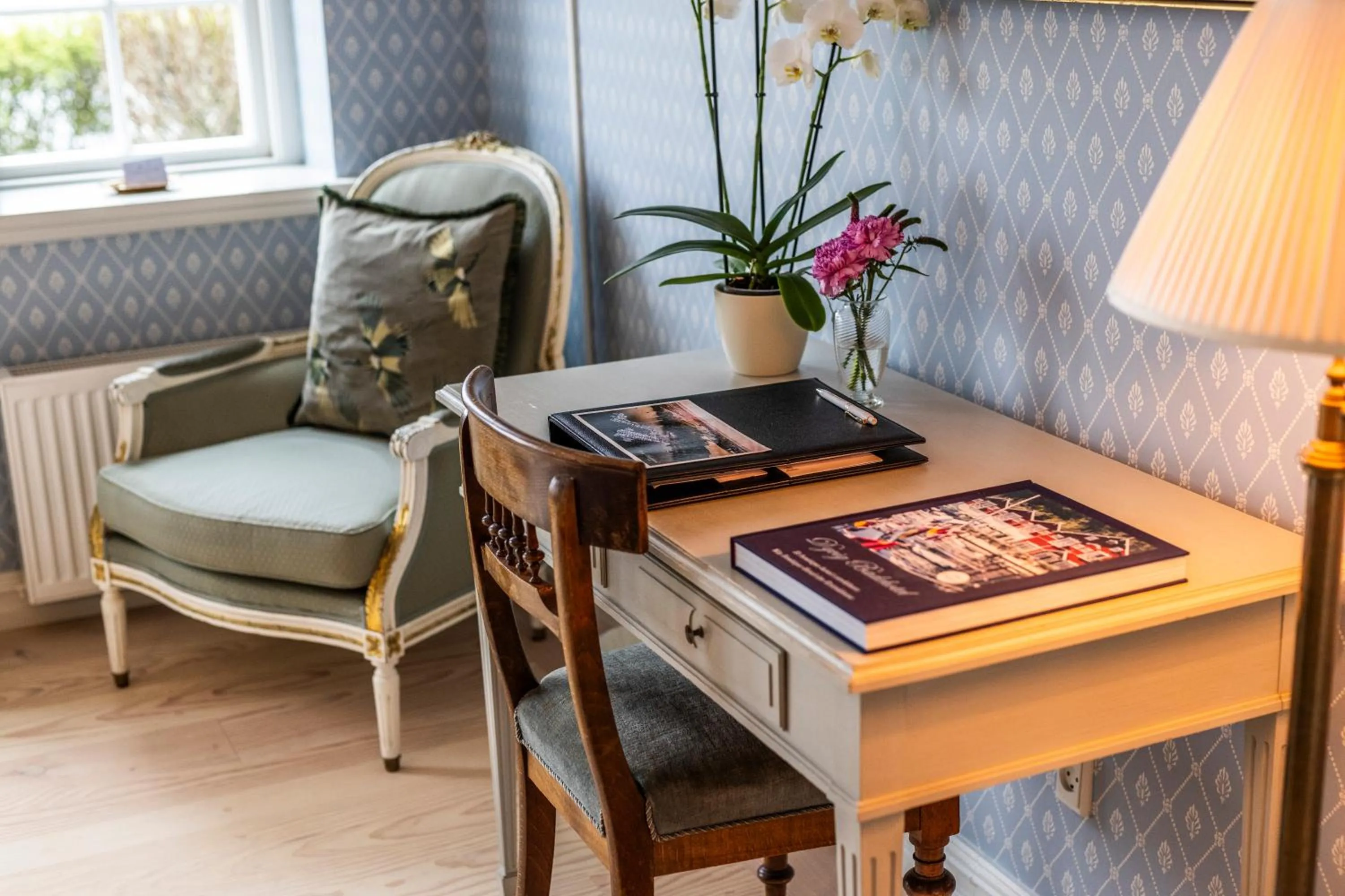Living room in Dyvig Badehotel