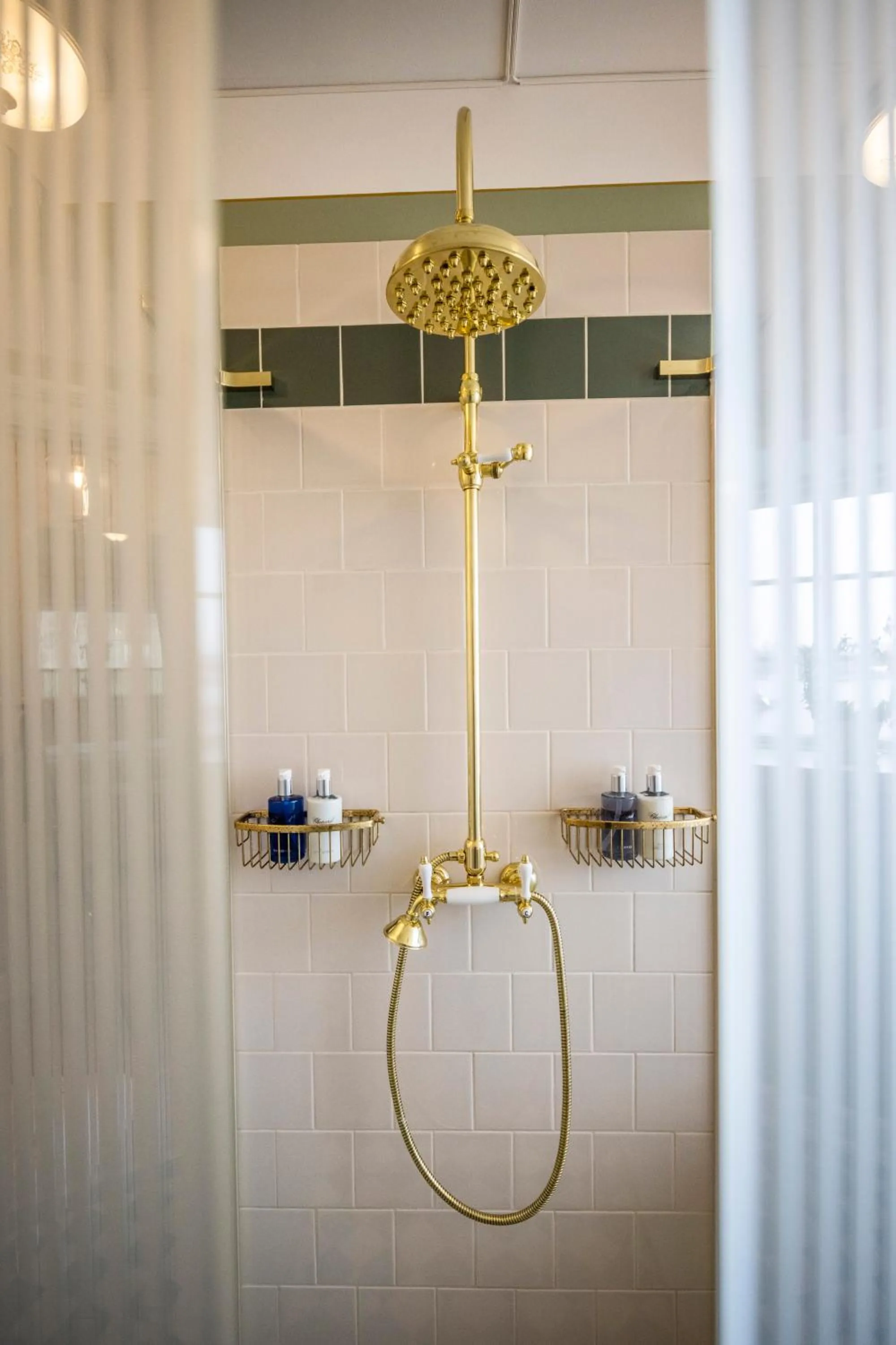 Shower in Dyvig Badehotel