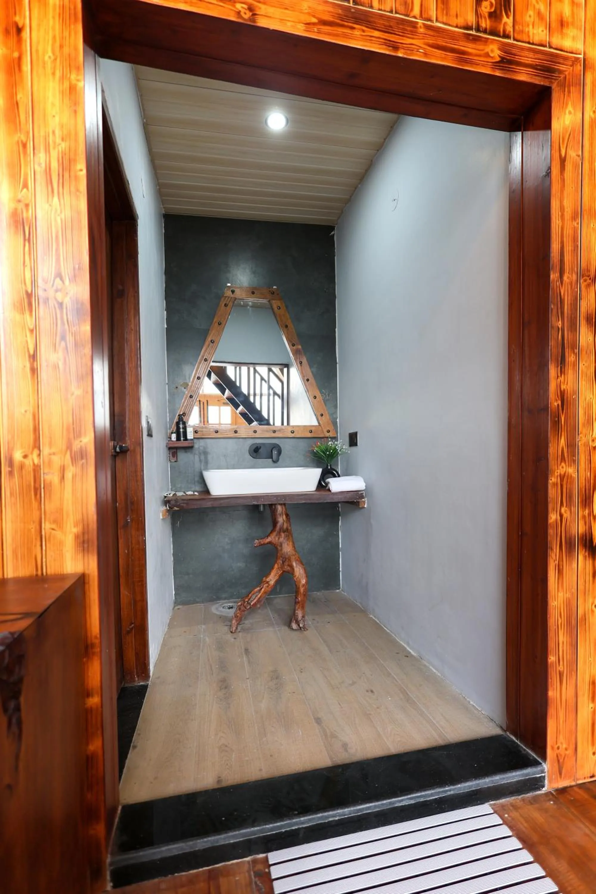 wardrobe in Koro Treehouse Resort Luxury Wooden Cottages and Villas with Private Pool